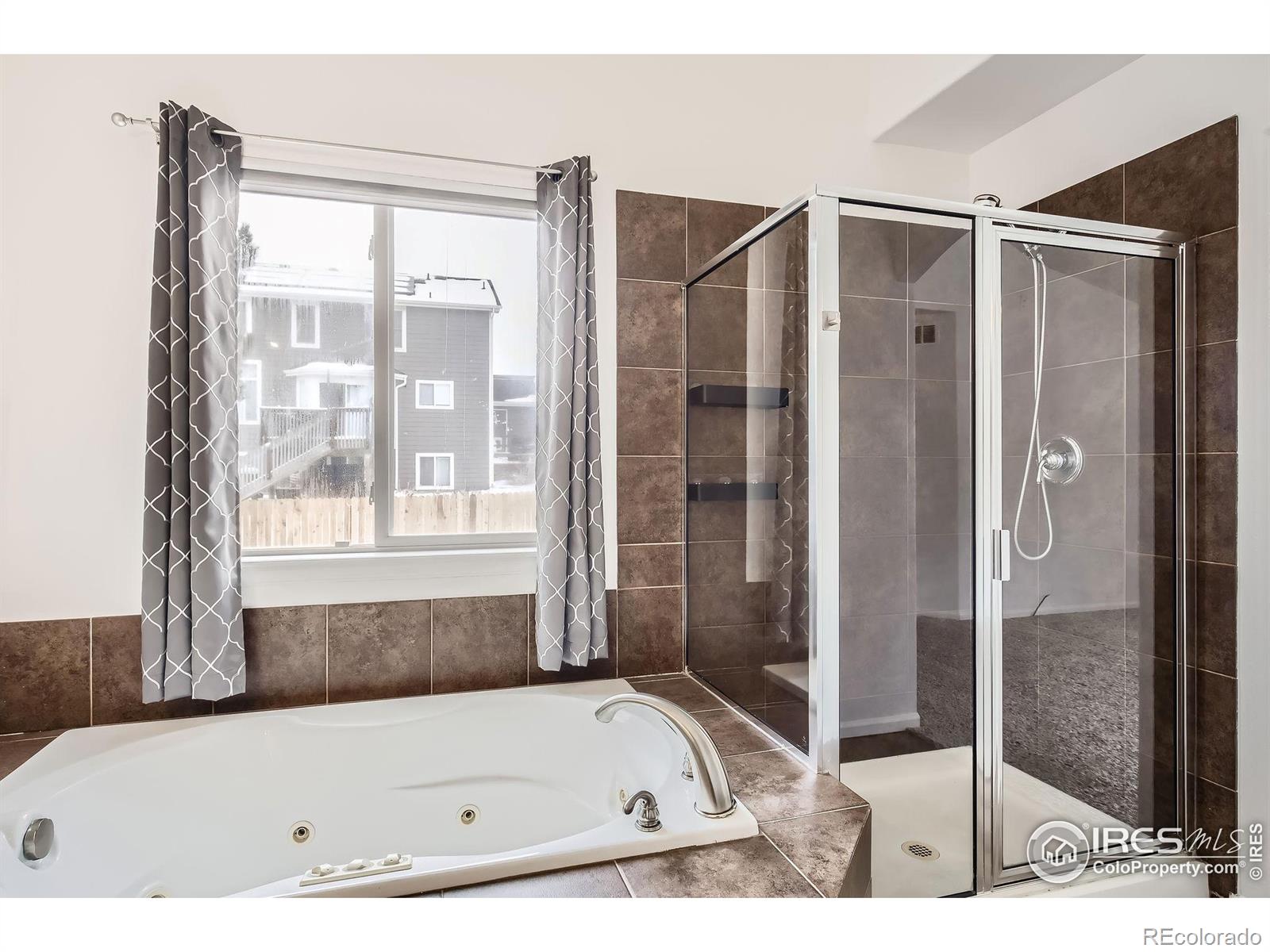 MLS Image #11 for 1907  green wing drive,johnstown, Colorado