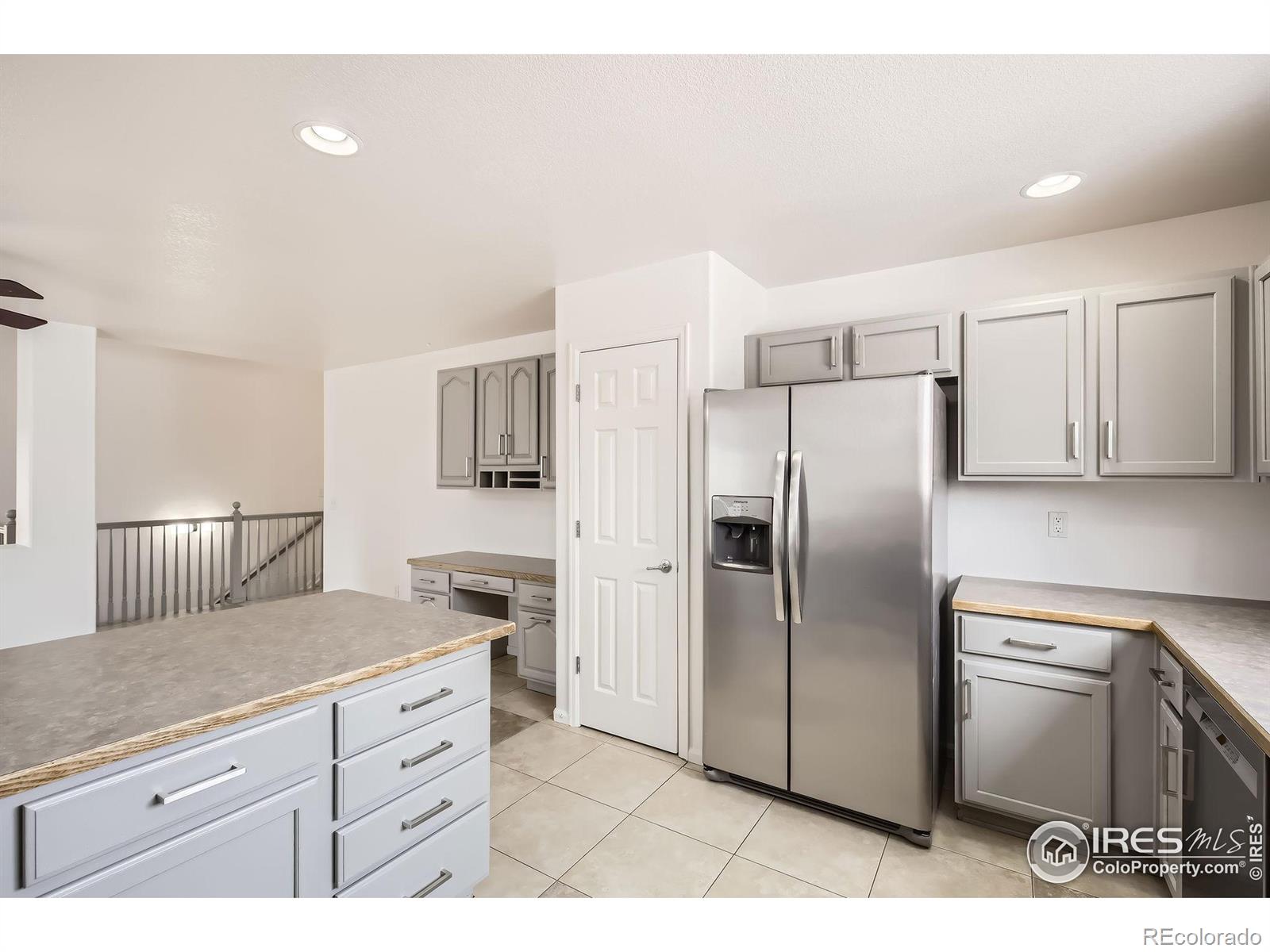 MLS Image #4 for 1907  green wing drive,johnstown, Colorado
