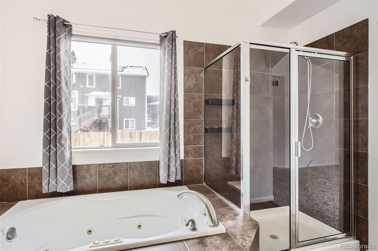 MLS Image #12 for 1907  green wing drive,johnstown, Colorado