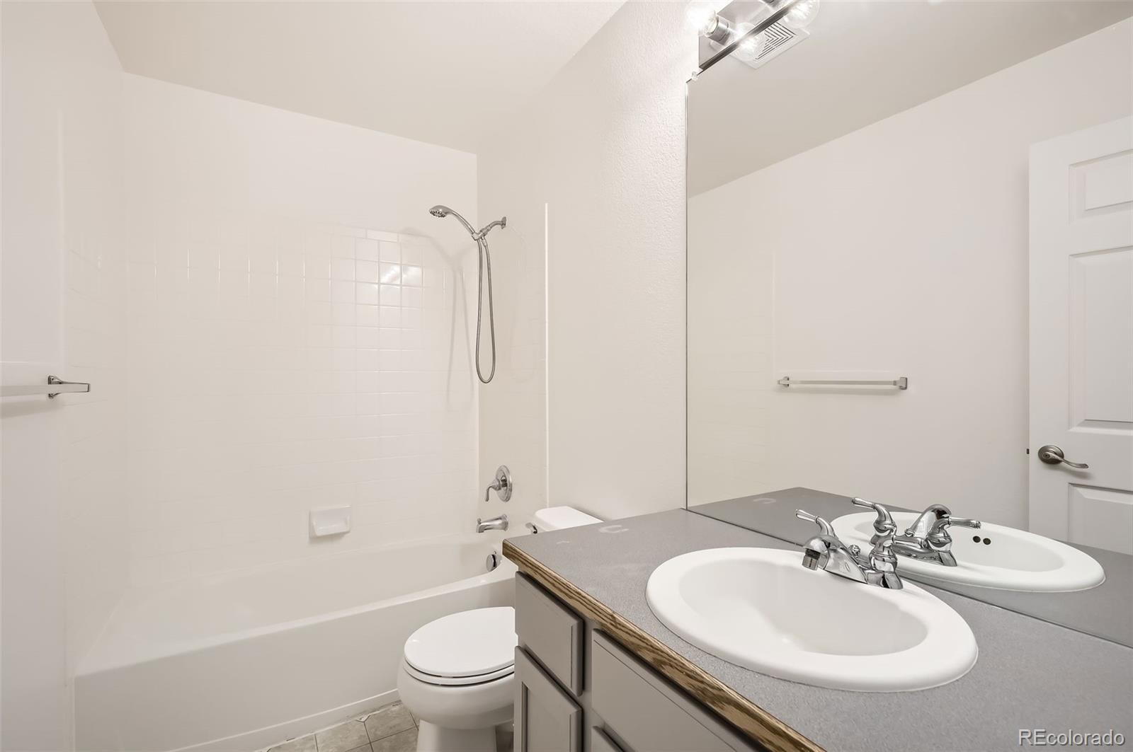 MLS Image #16 for 1907  green wing drive,johnstown, Colorado