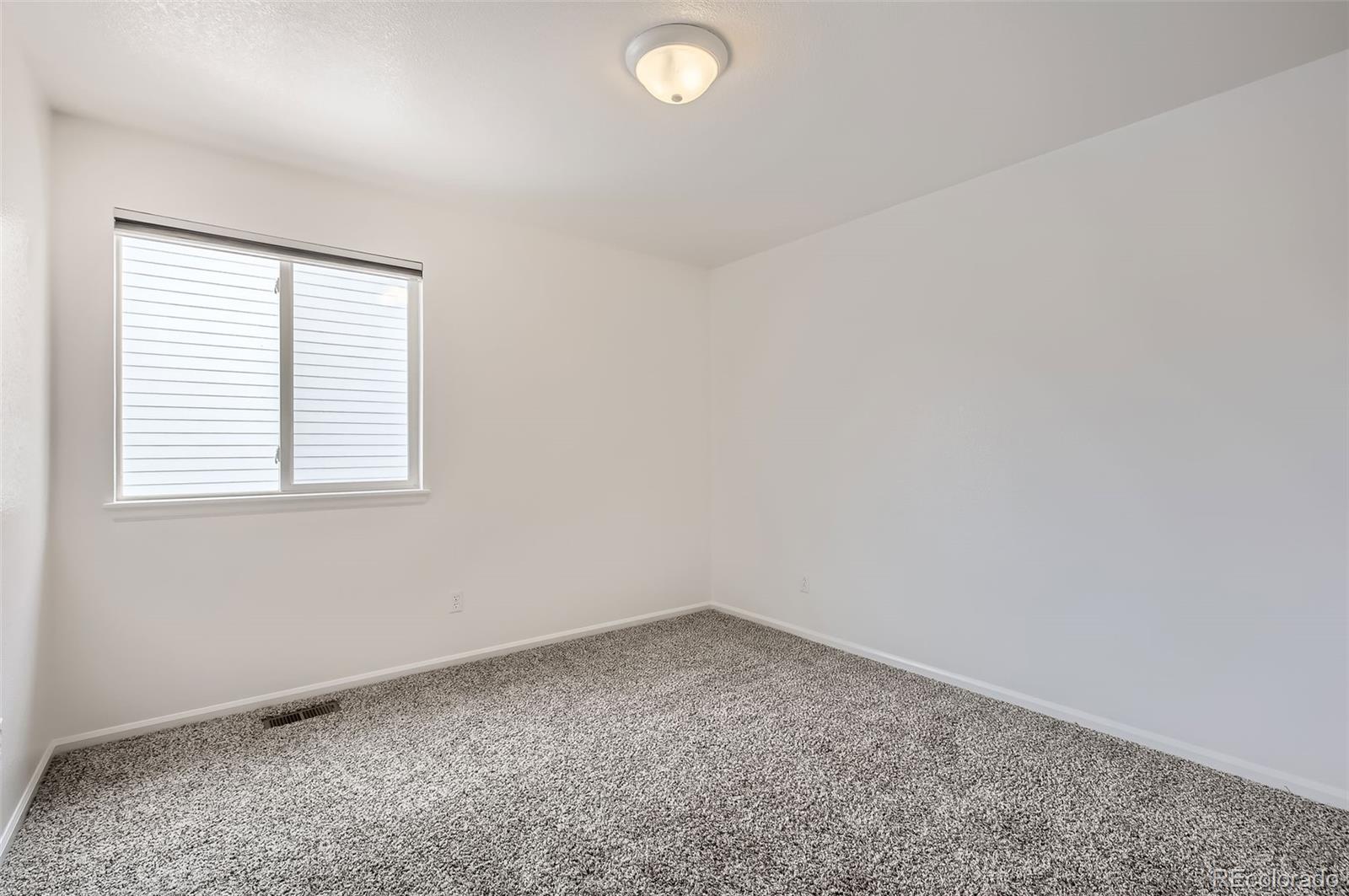 MLS Image #18 for 1907  green wing drive,johnstown, Colorado