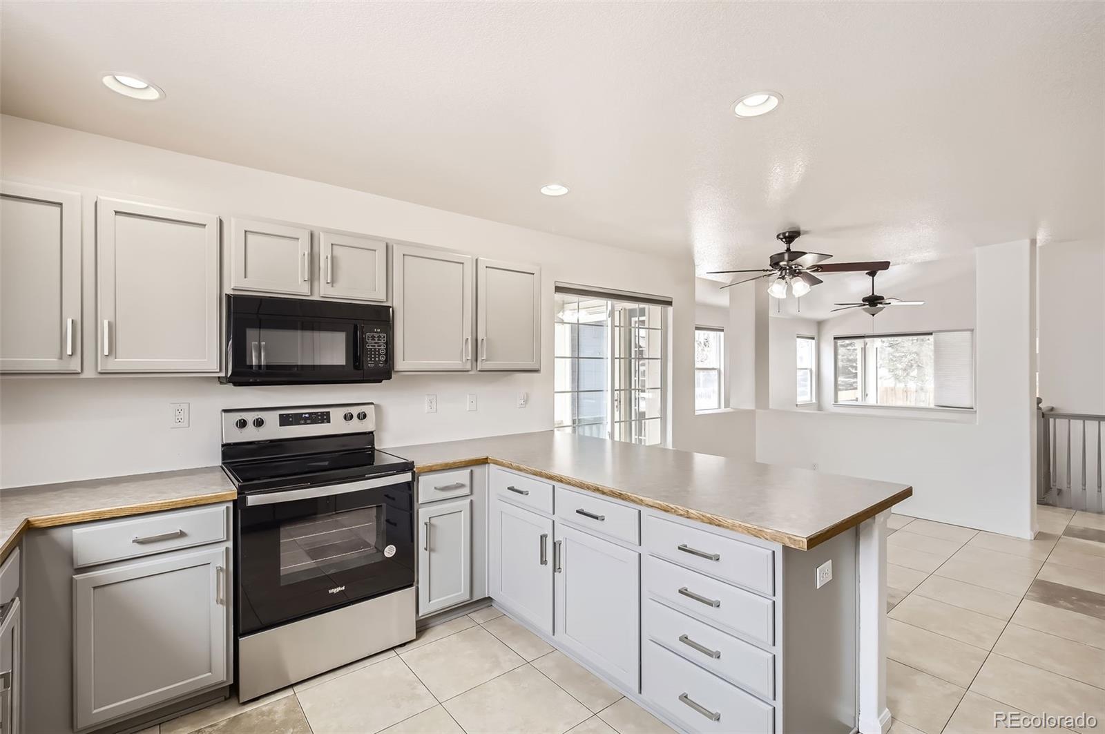 MLS Image #3 for 1907  green wing drive,johnstown, Colorado
