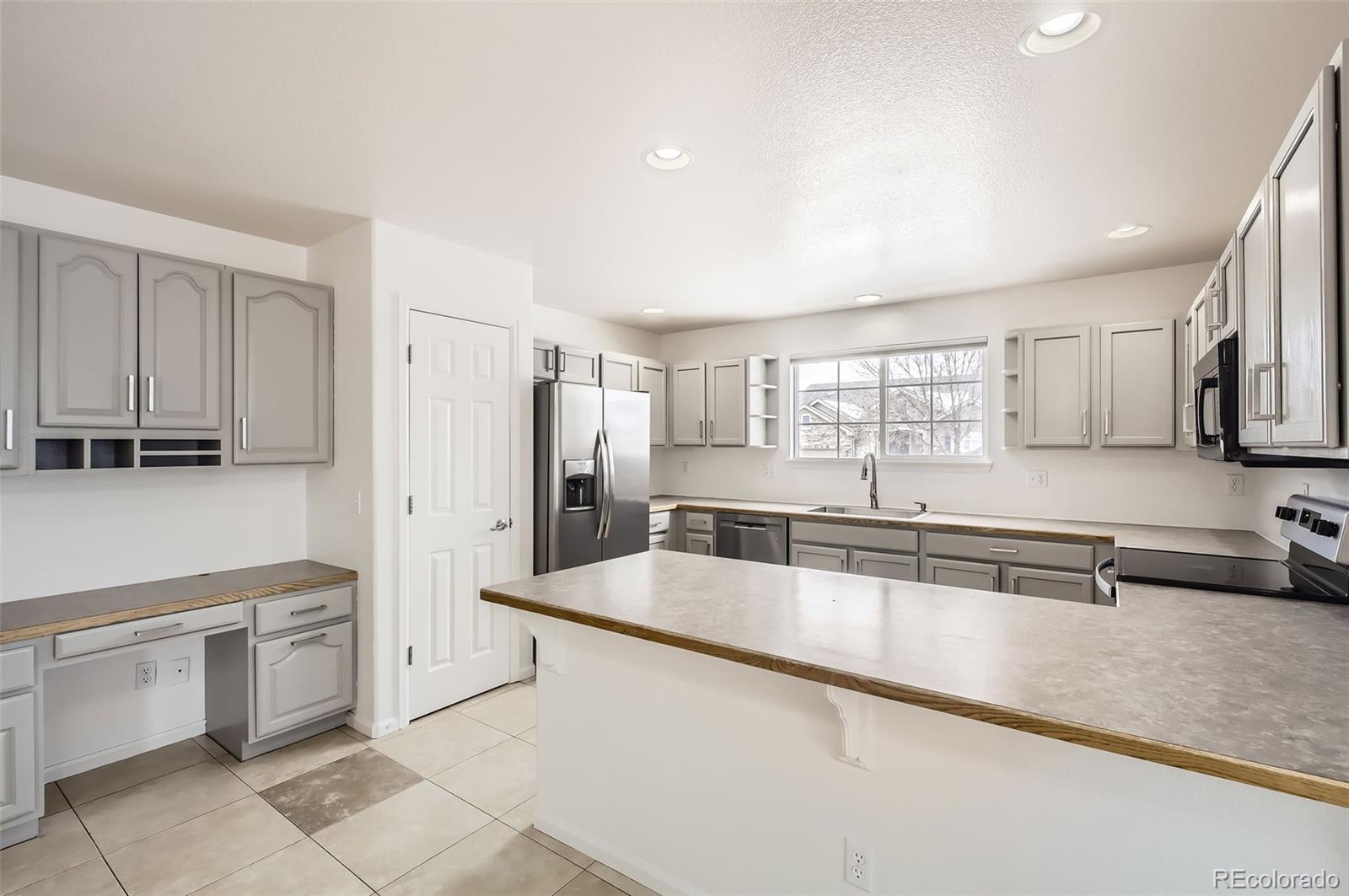 MLS Image #5 for 1907  green wing drive,johnstown, Colorado