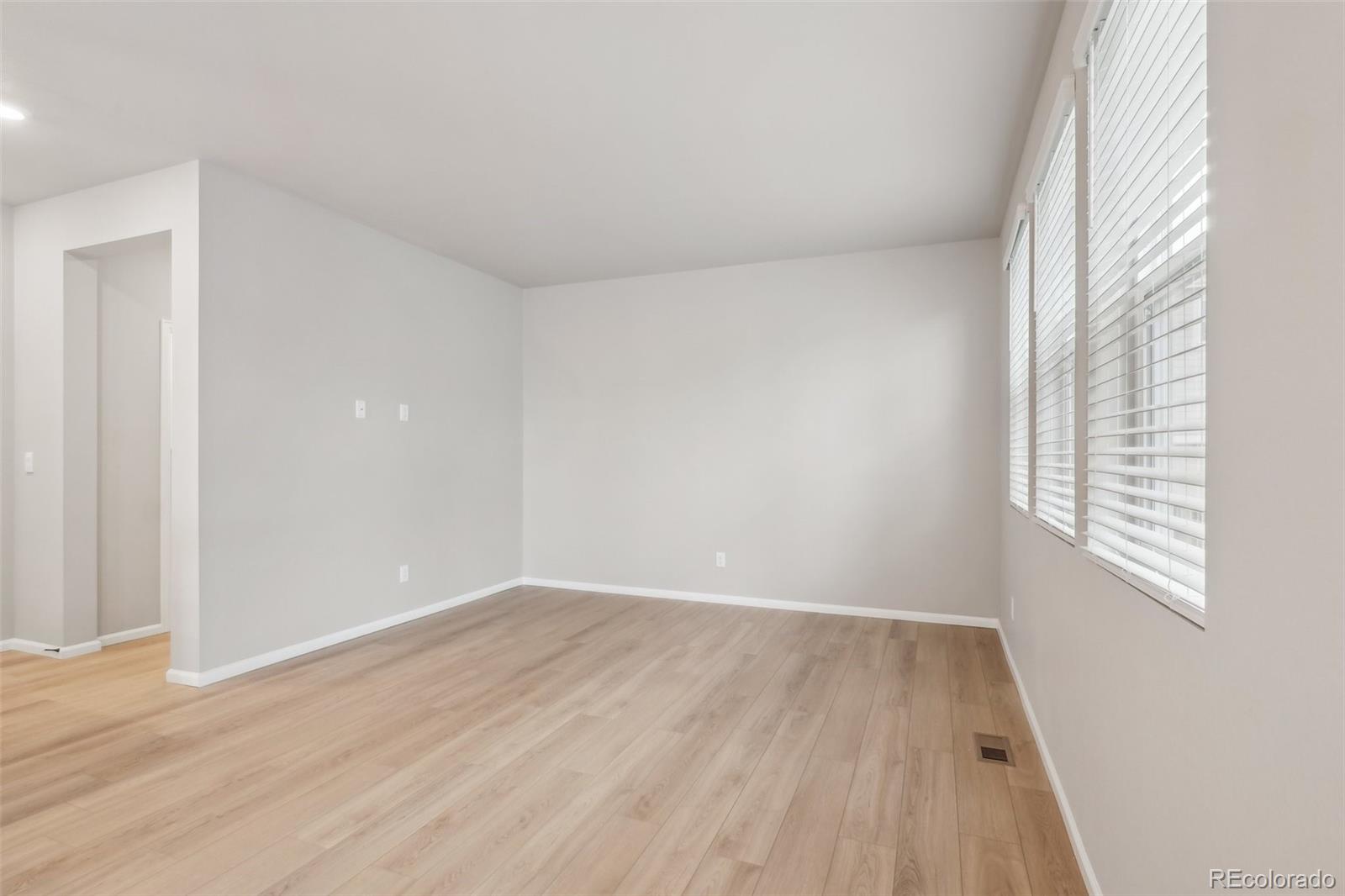 MLS Image #3 for 6192 n lisbon street,aurora, Colorado