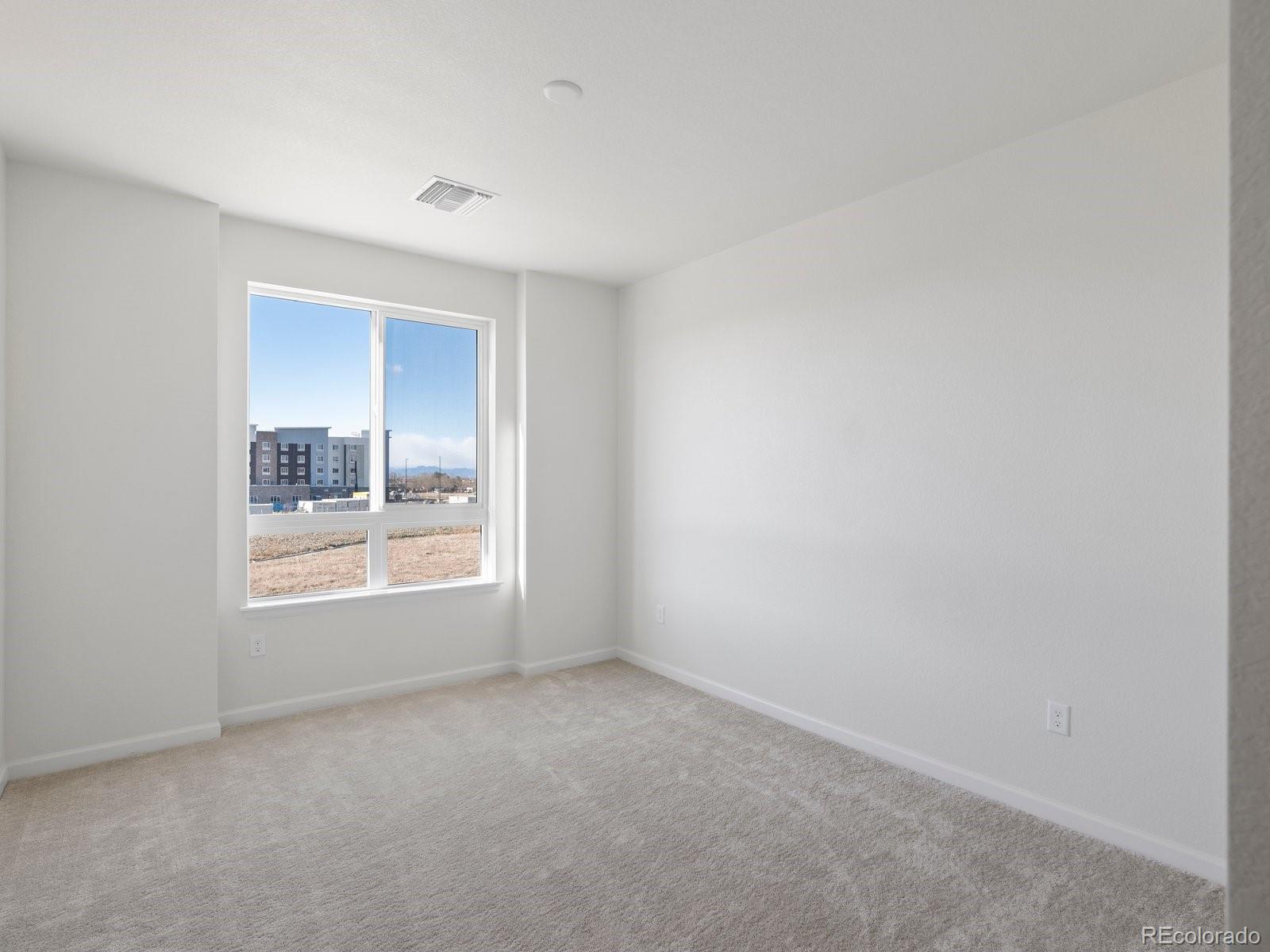 MLS Image #16 for 6153 n ceylon street,denver, Colorado