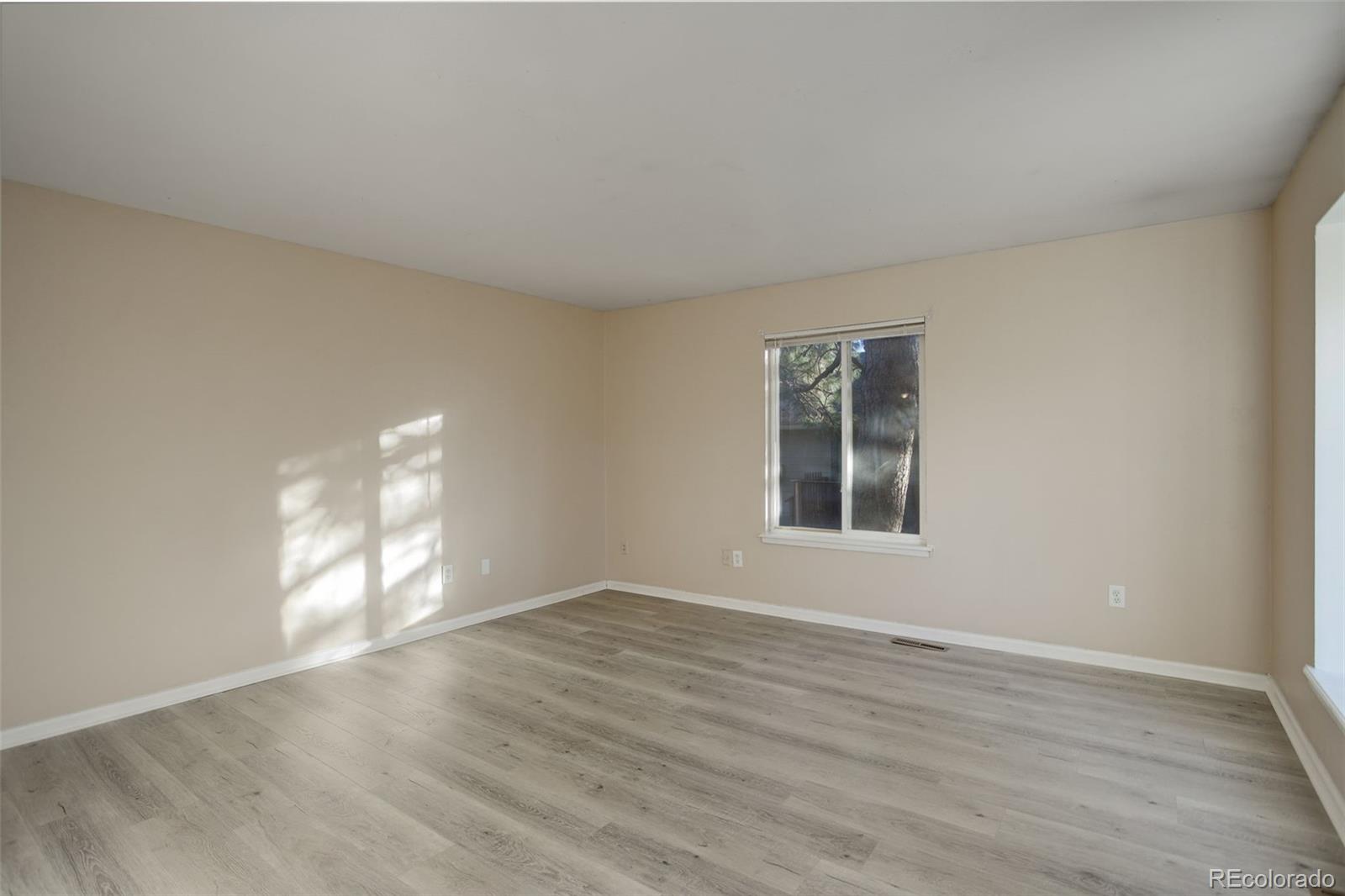 MLS Image #11 for 7877  york street,denver, Colorado