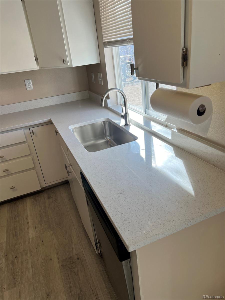 MLS Image #14 for 7877  york street,denver, Colorado