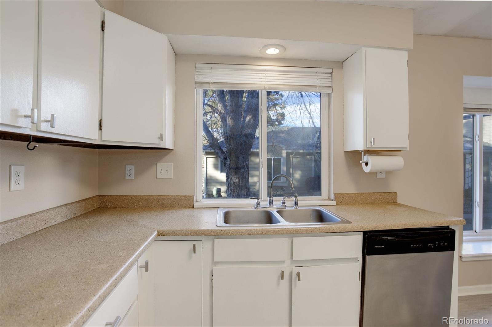 MLS Image #20 for 7877  york street,denver, Colorado