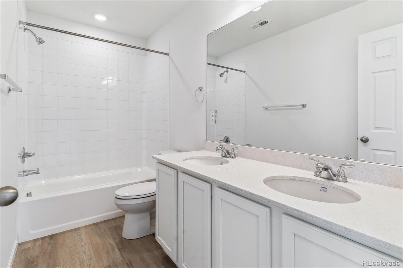 MLS Image #11 for 9142  telluride court,commerce city, Colorado
