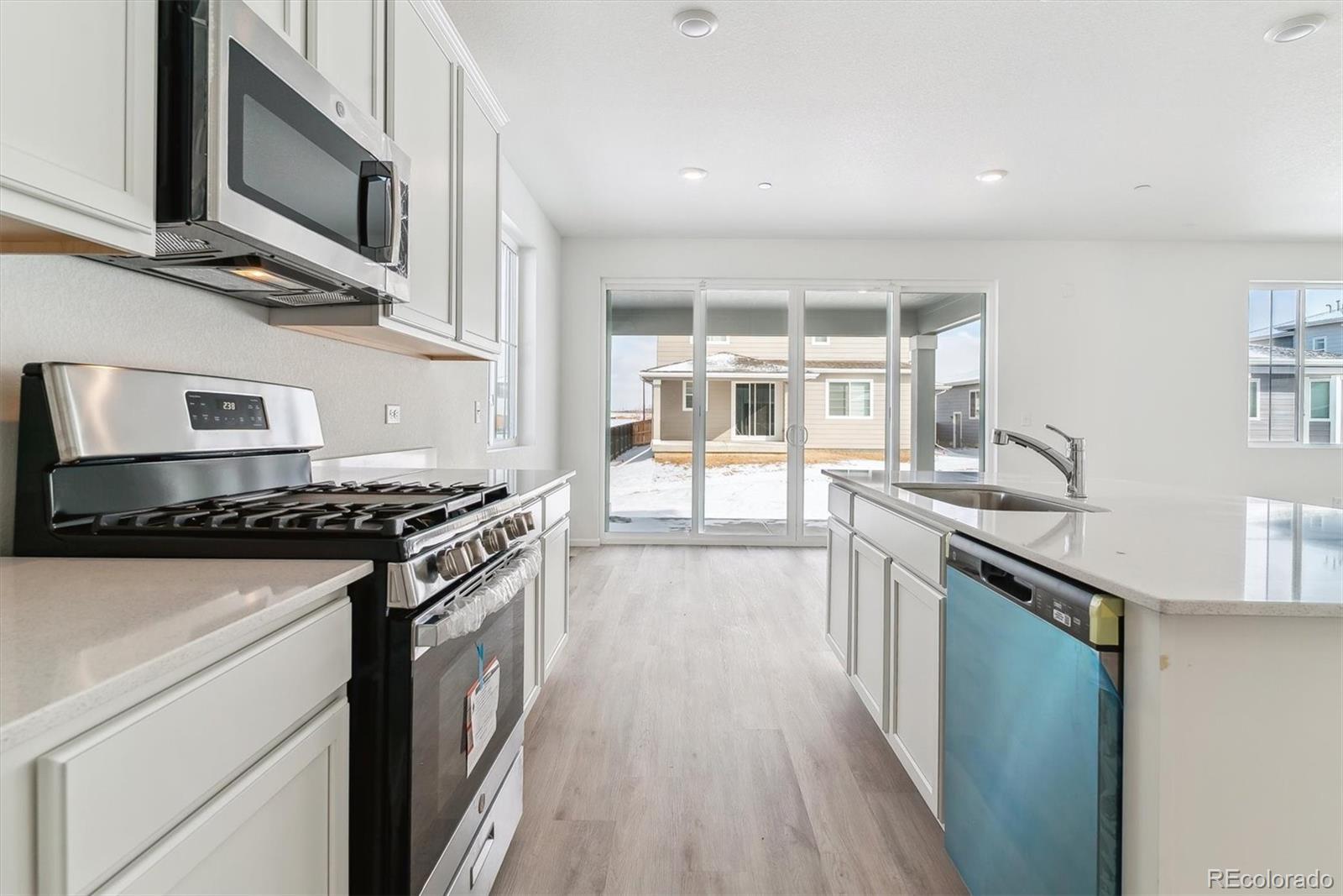 MLS Image #16 for 9142  telluride court,commerce city, Colorado