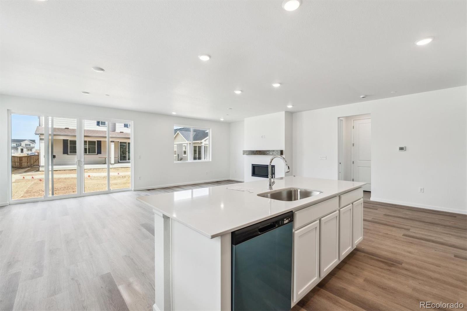 MLS Image #10 for 9112  telluride court,commerce city, Colorado