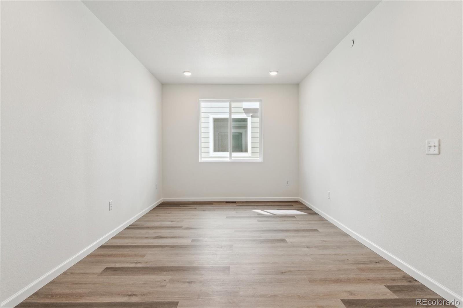 MLS Image #5 for 9112  telluride court,commerce city, Colorado
