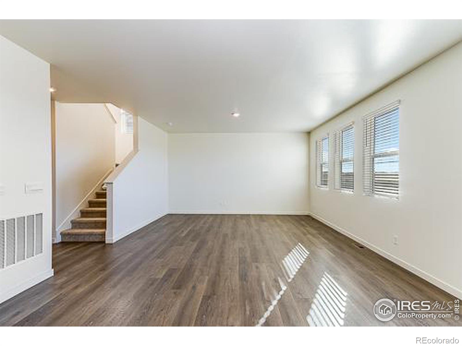 MLS Image #5 for 393  hummingbird lane,johnstown, Colorado