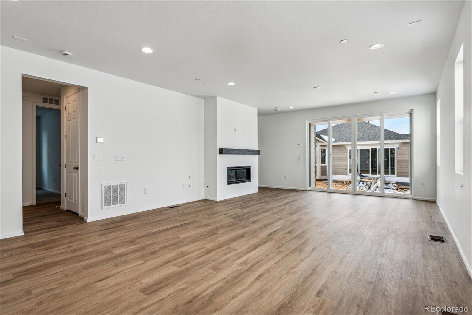 MLS Image #9 for 9661  ceylon street,commerce city, Colorado