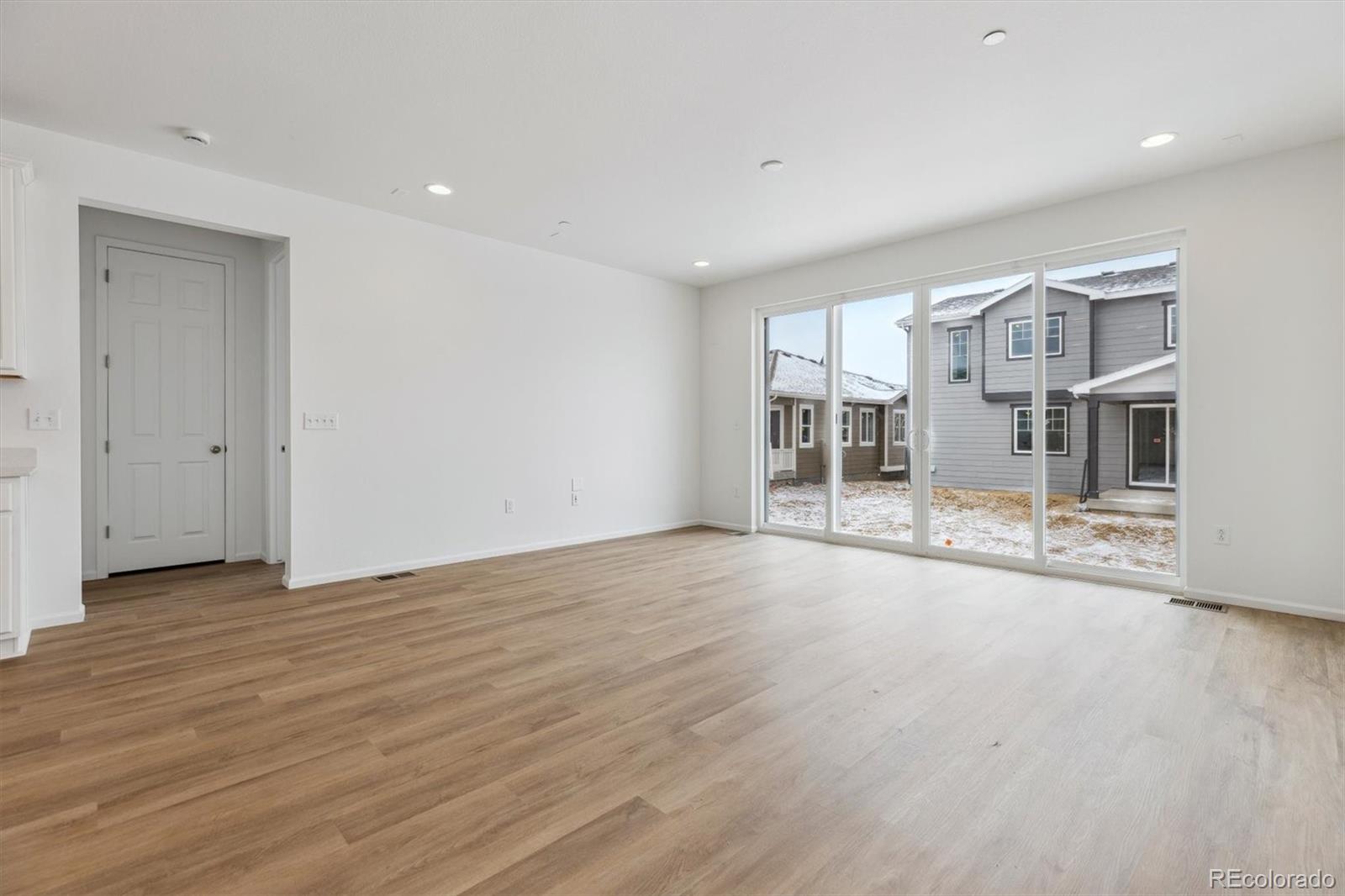 MLS Image #7 for 9673  ceylon street,commerce city, Colorado