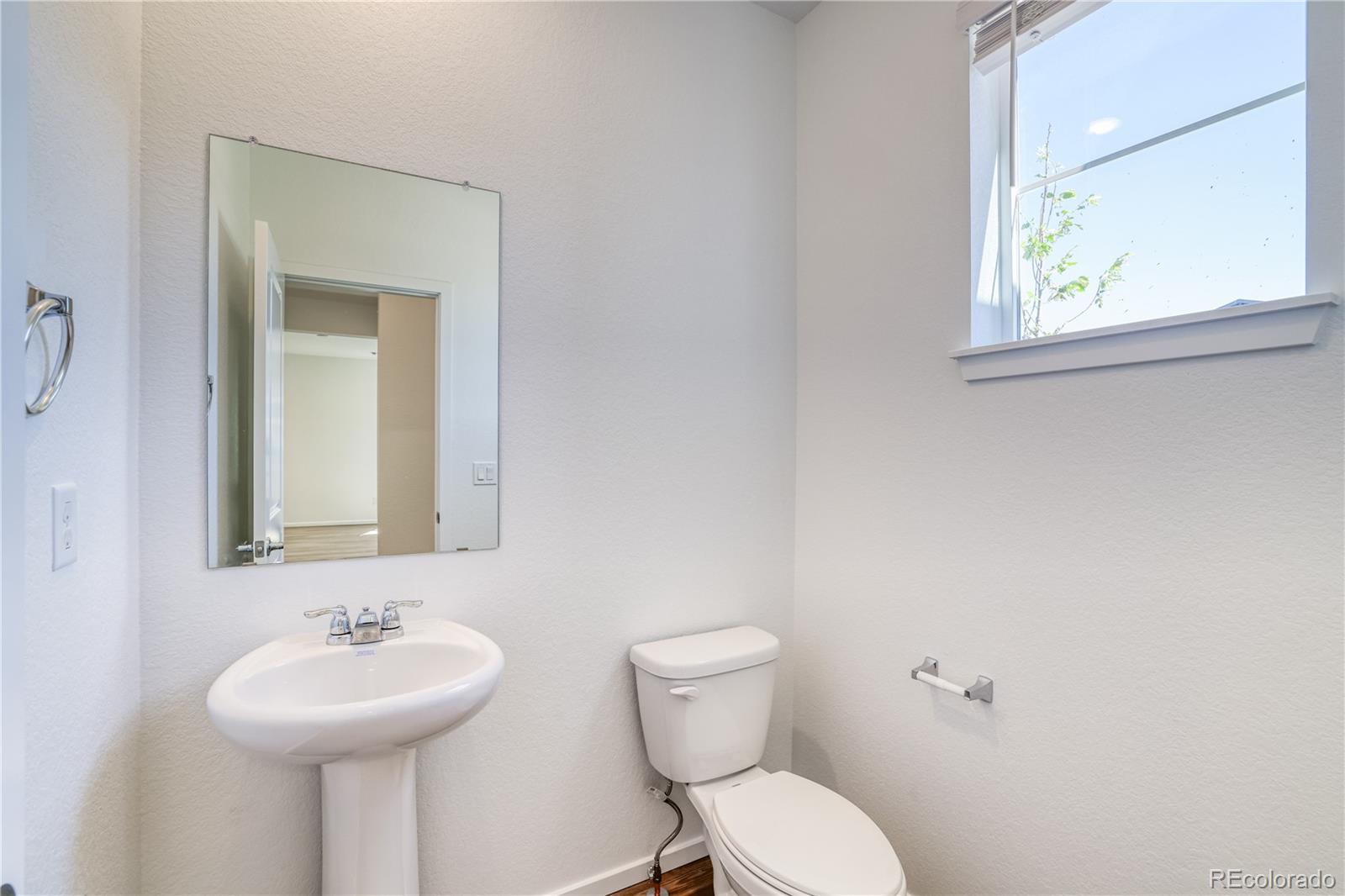 MLS Image #19 for 23950 e 41st avenue,aurora, Colorado