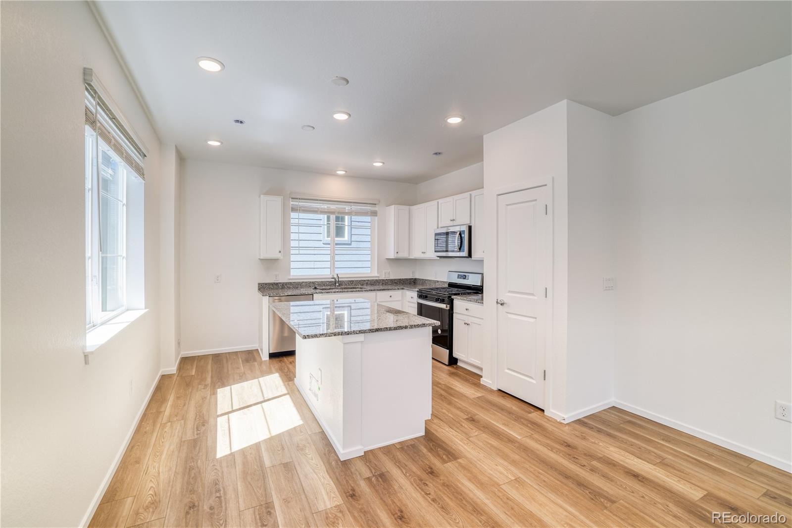 MLS Image #2 for 23950 e 41st avenue,aurora, Colorado