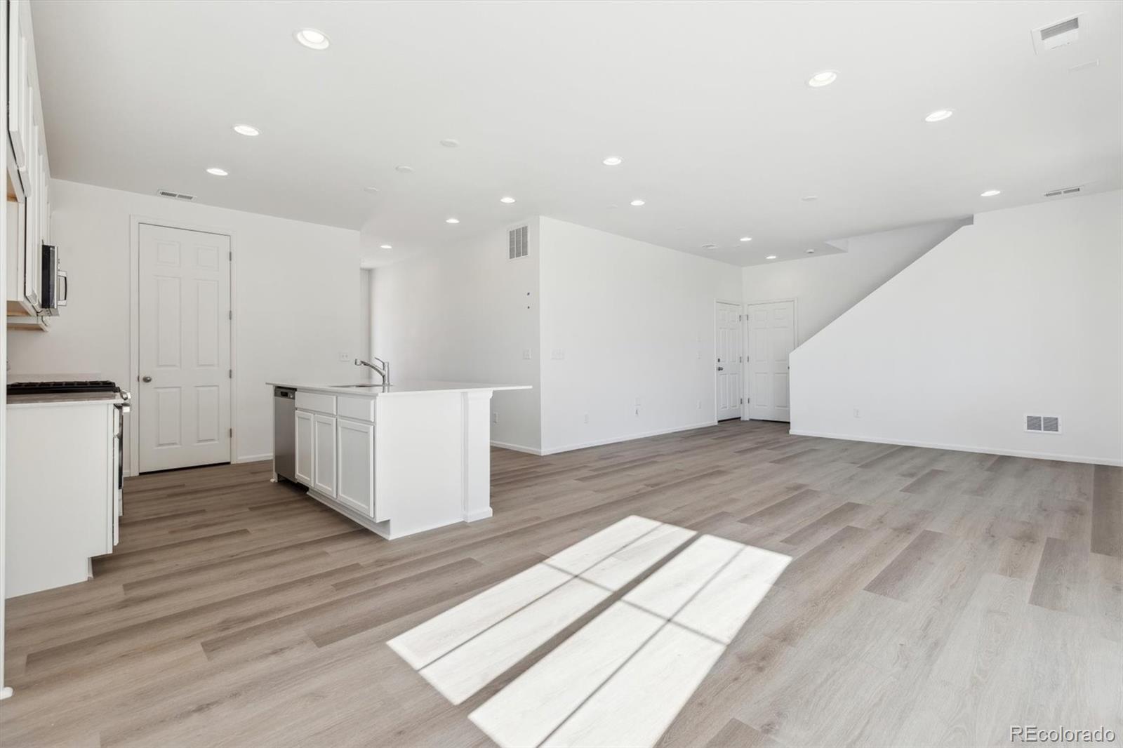 MLS Image #6 for 6554 n malta street,aurora, Colorado