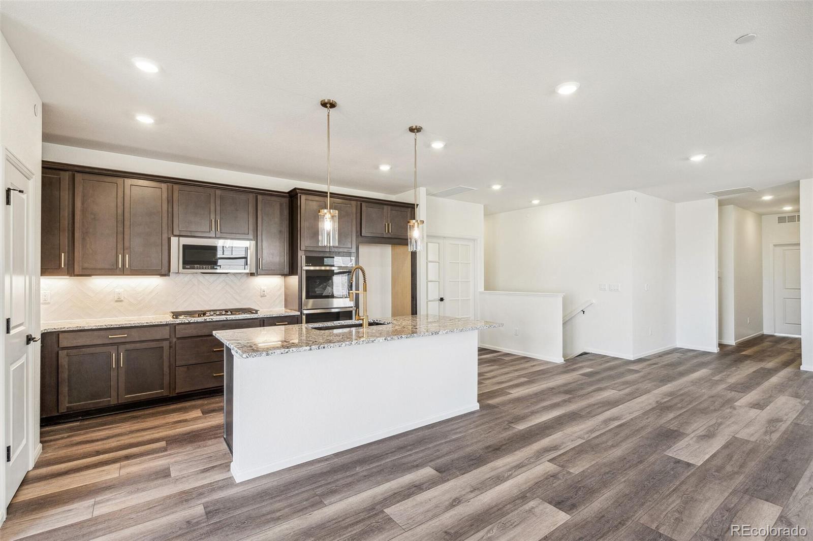 MLS Image #11 for 9274  biscay street,commerce city, Colorado