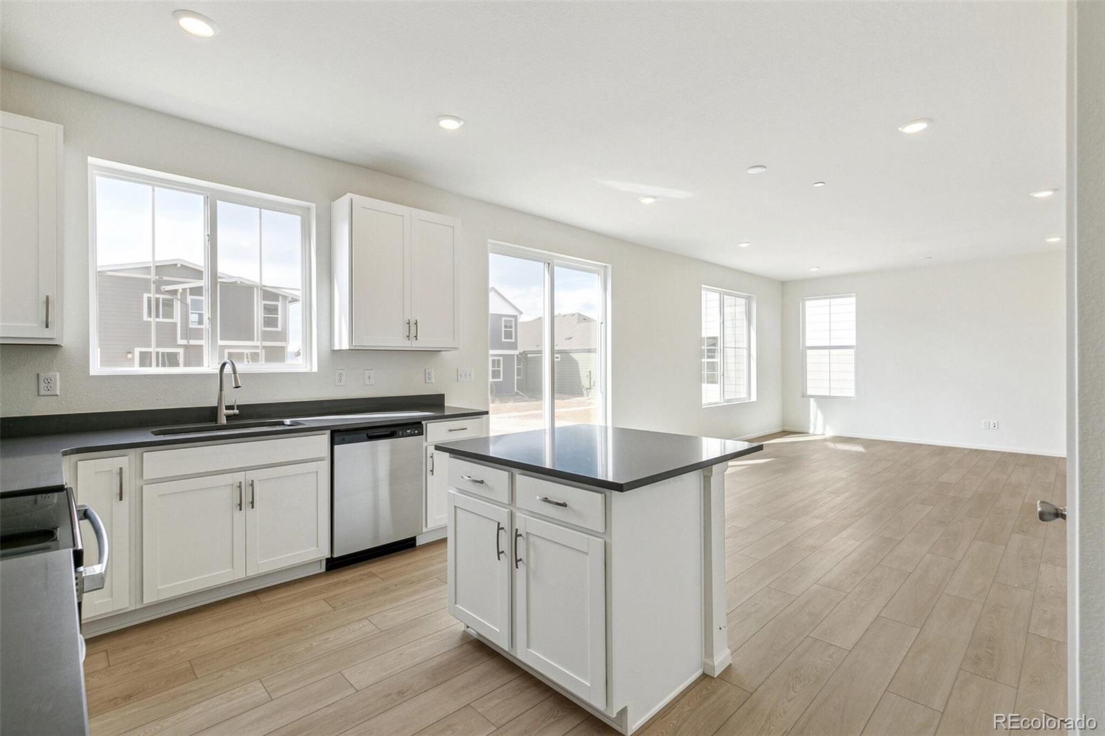 MLS Image #14 for 9293  biscay street,commerce city, Colorado