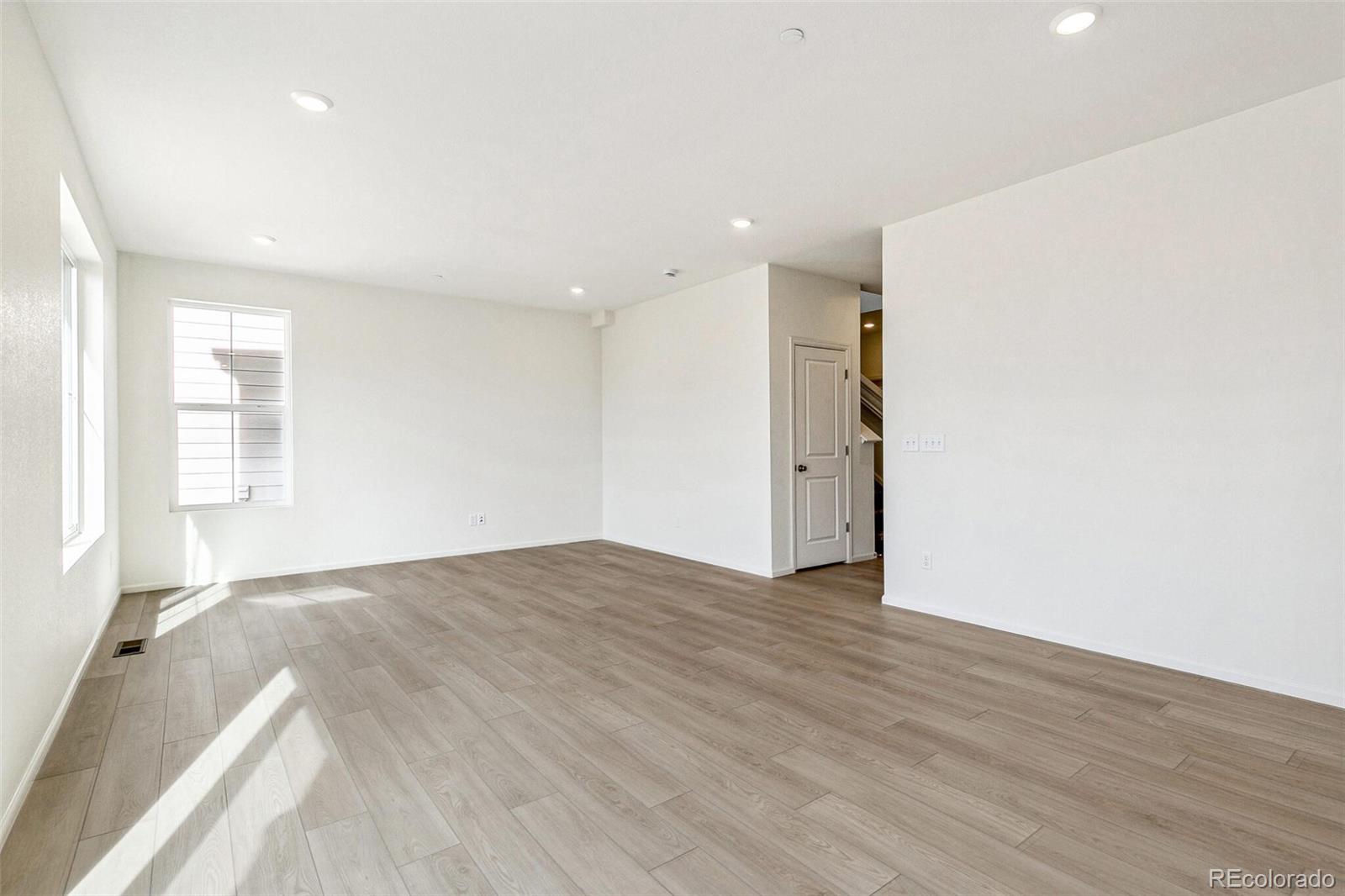 MLS Image #5 for 9293  biscay street,commerce city, Colorado