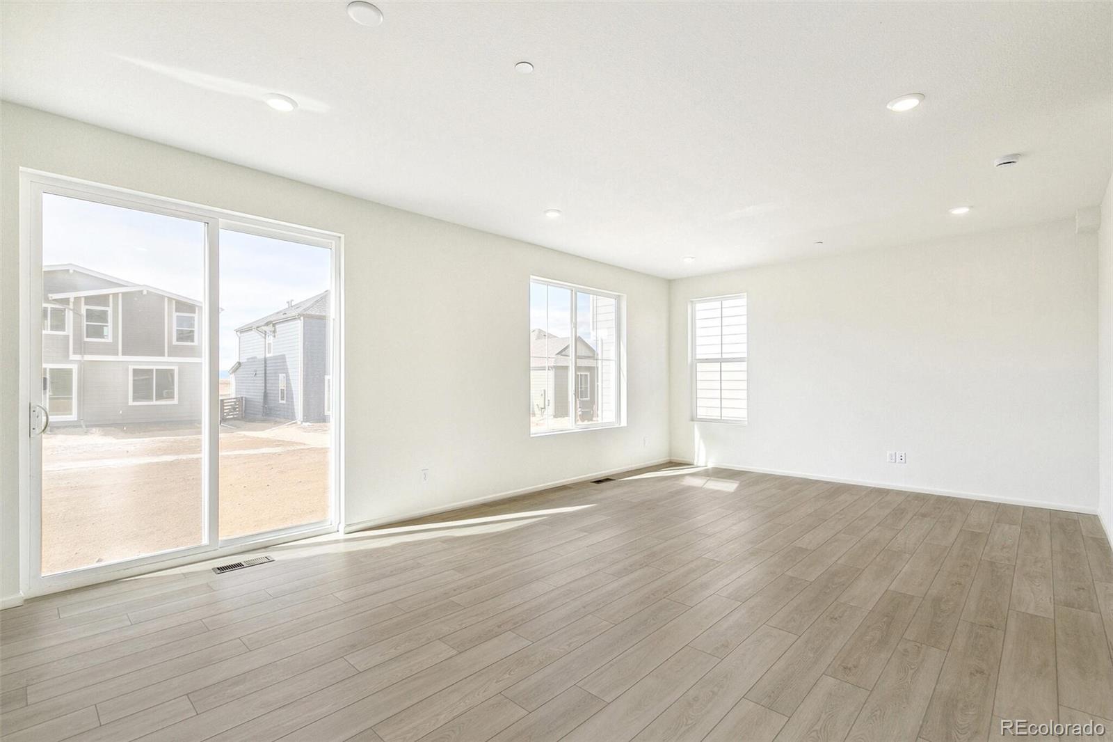 MLS Image #6 for 9293  biscay street,commerce city, Colorado