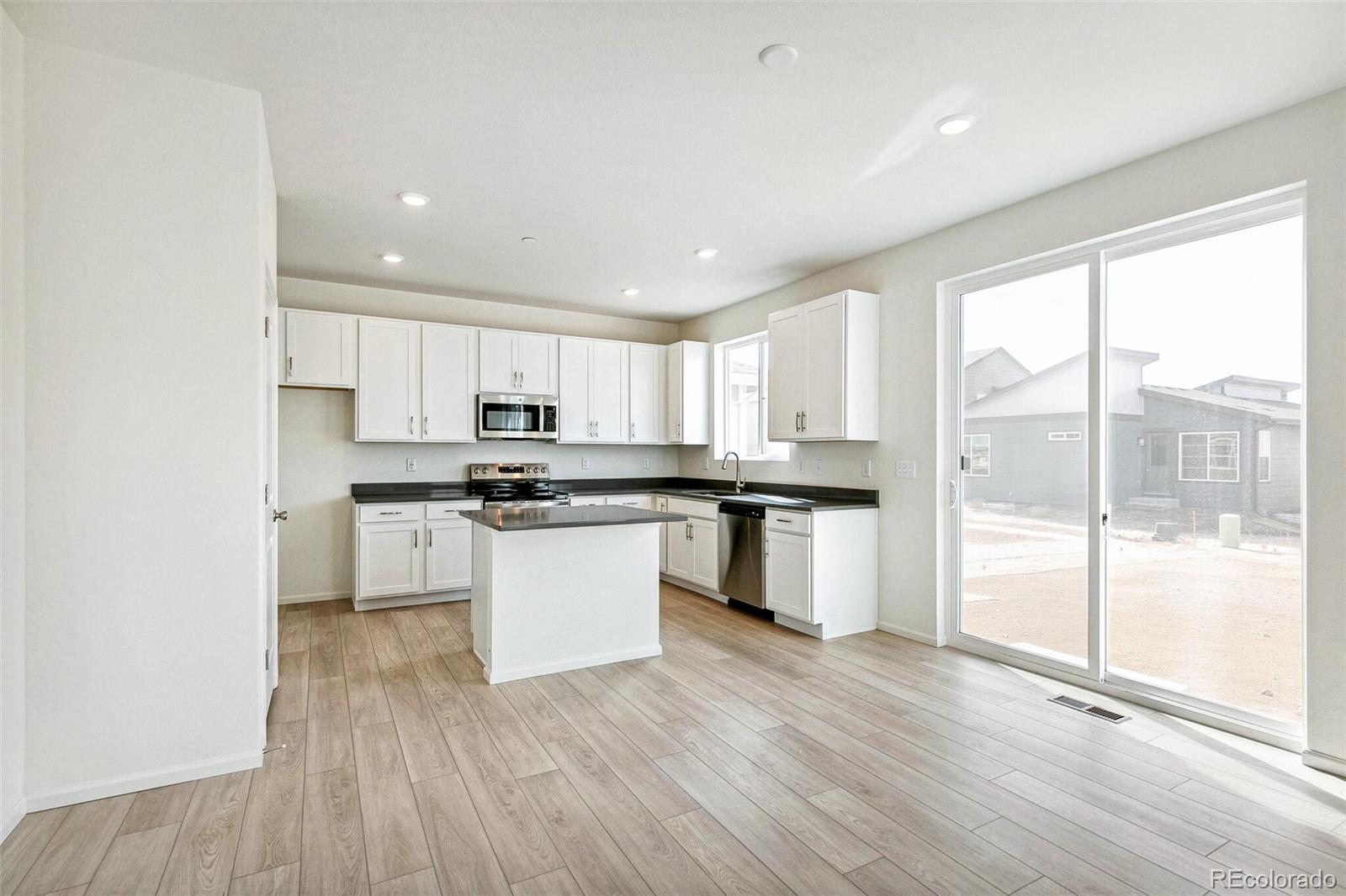 MLS Image #8 for 9293  biscay street,commerce city, Colorado