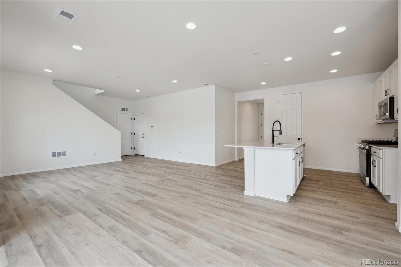 MLS Image #6 for 8414  vona lane,littleton, Colorado