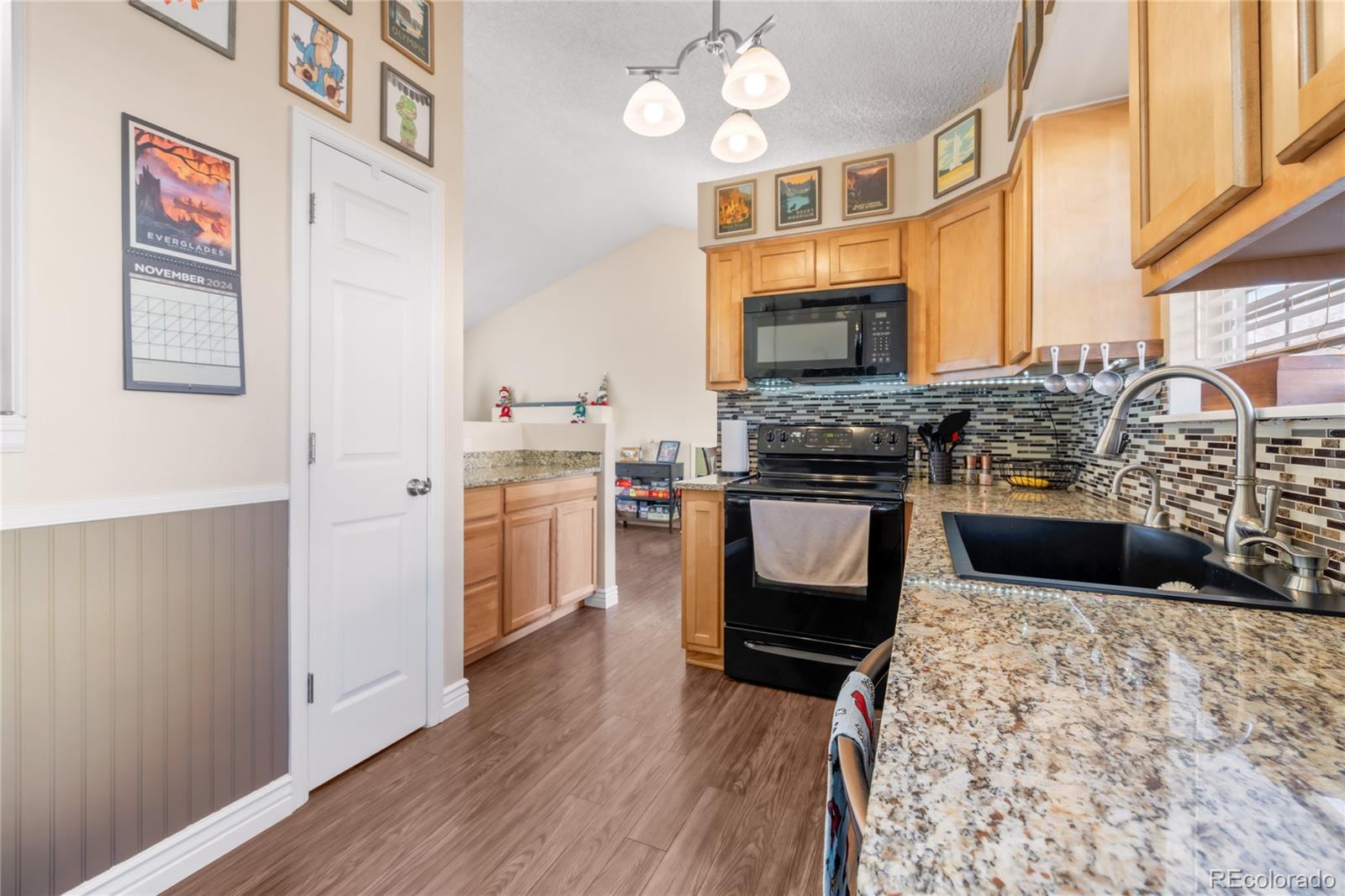 MLS Image #11 for 9504  milwaukee court,thornton, Colorado