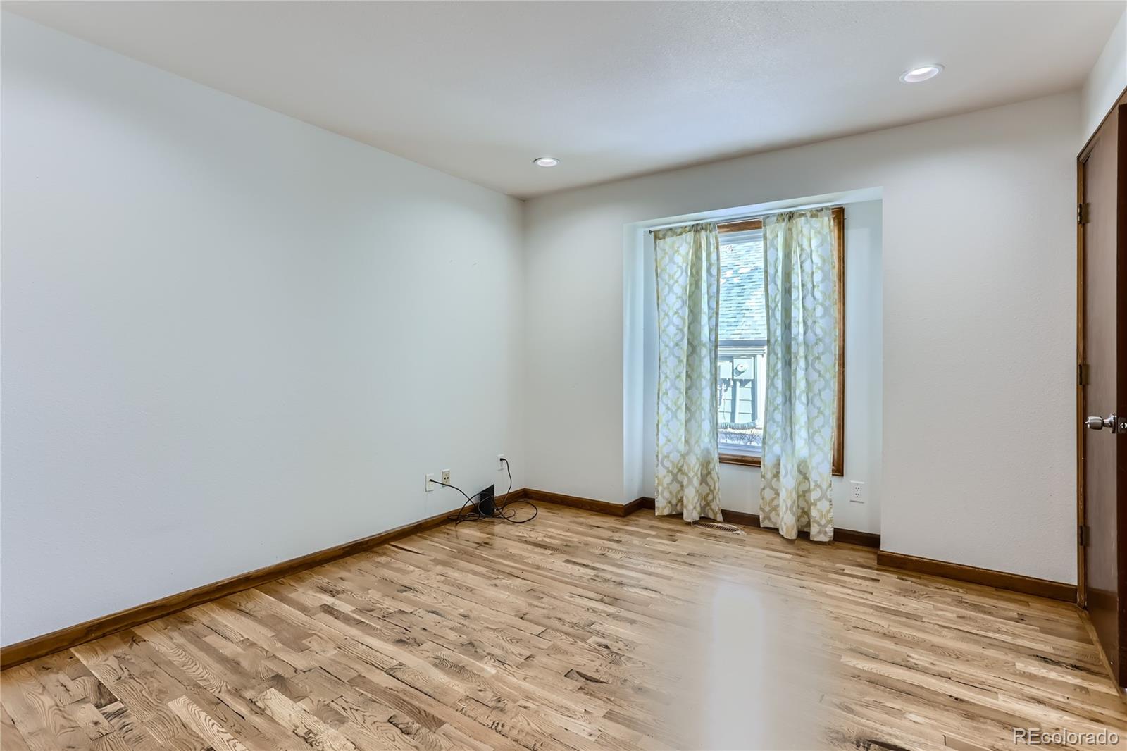 MLS Image #12 for 11612 e cornell circle,aurora, Colorado