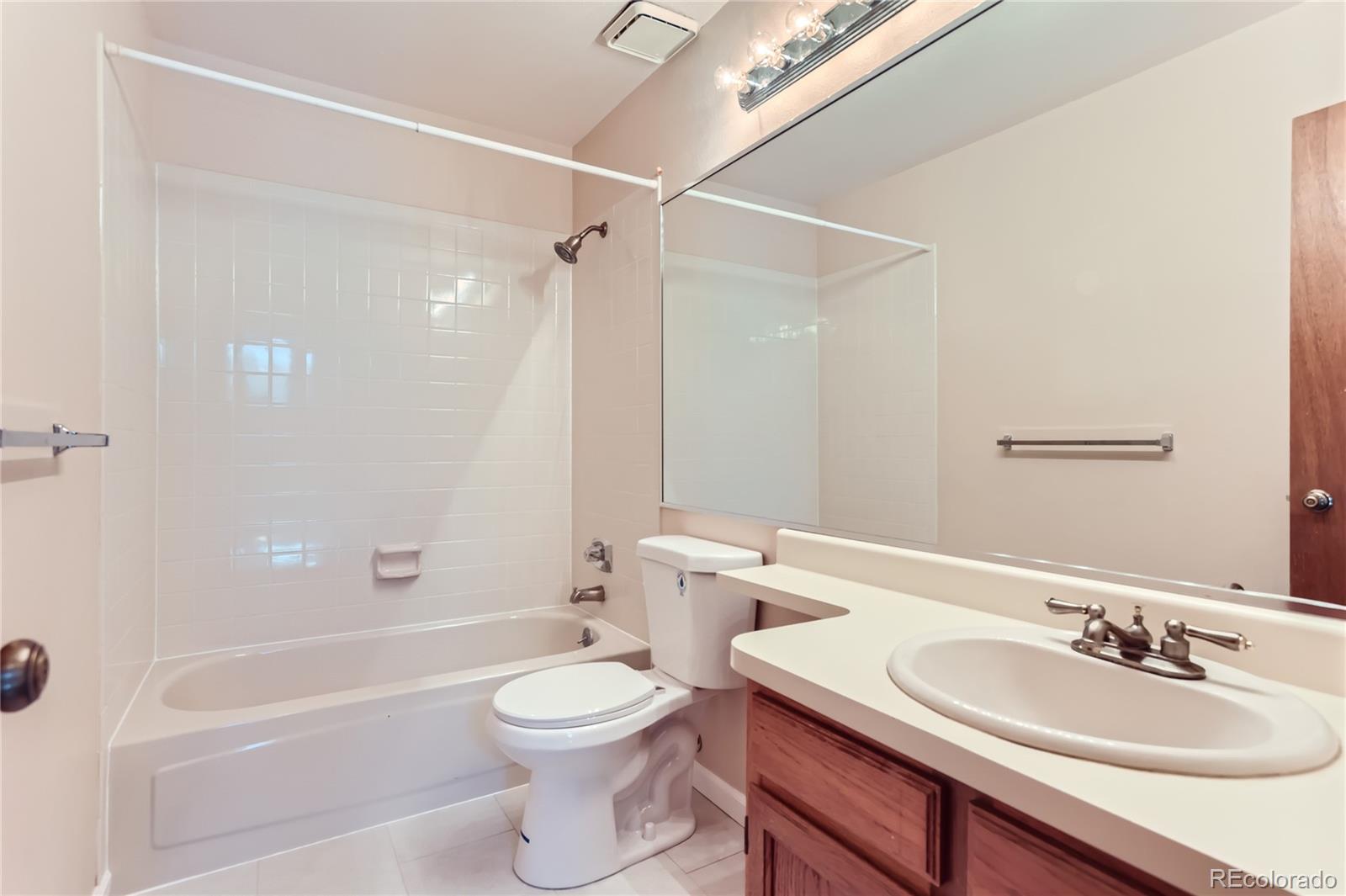 MLS Image #17 for 11612 e cornell circle,aurora, Colorado