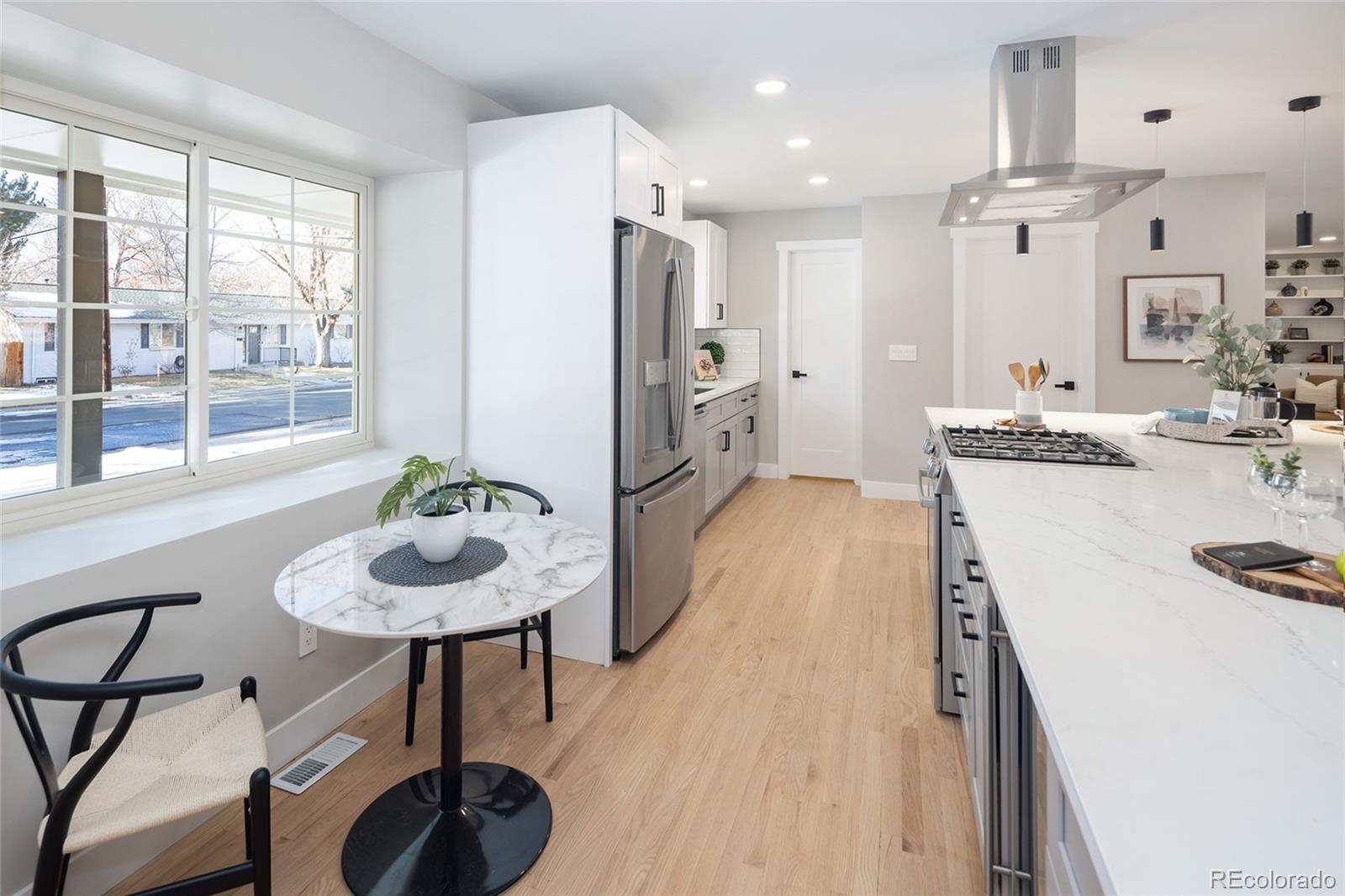 MLS Image #12 for 2718 s langley court,denver, Colorado
