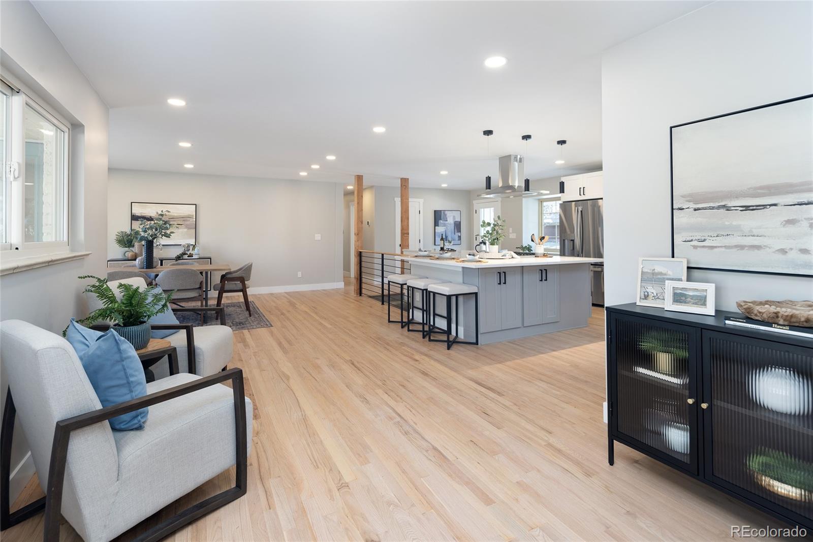 MLS Image #16 for 2718 s langley court,denver, Colorado