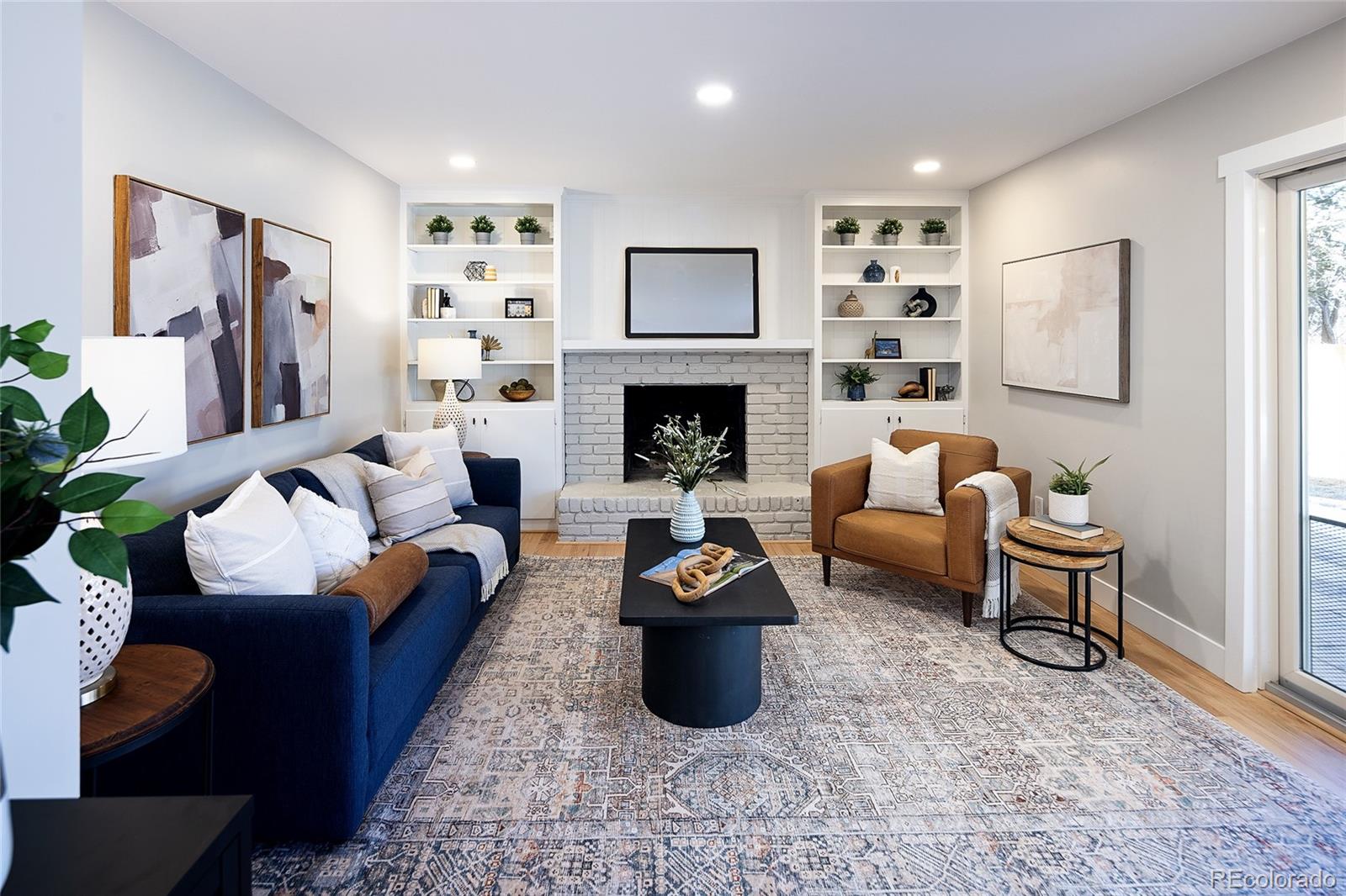 MLS Image #19 for 2718 s langley court,denver, Colorado