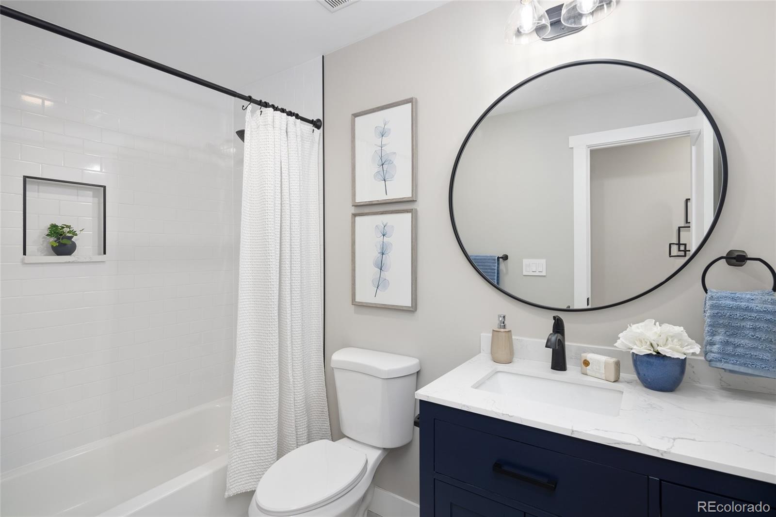 MLS Image #30 for 2718 s langley court,denver, Colorado