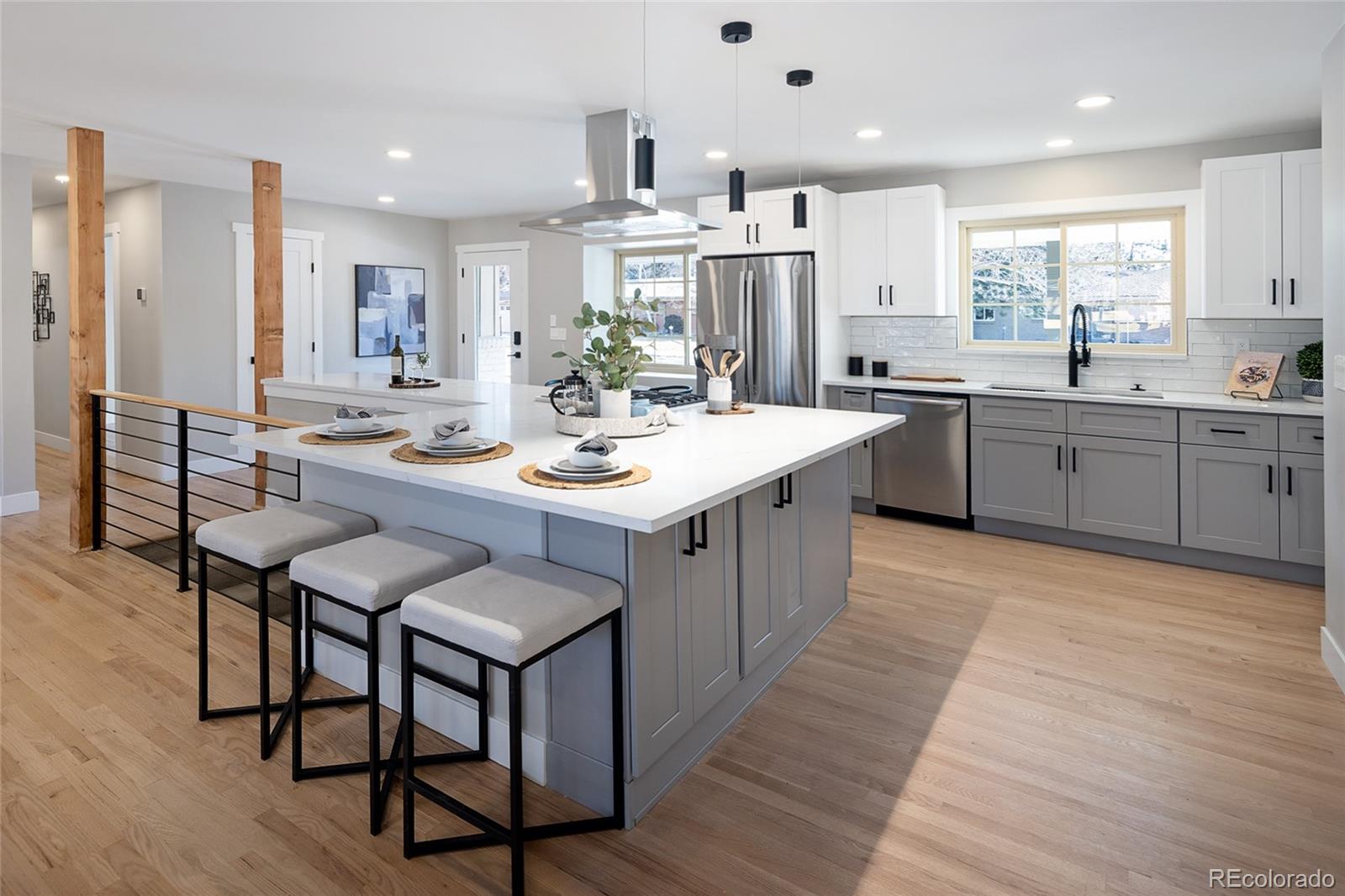 MLS Image #7 for 2718 s langley court,denver, Colorado