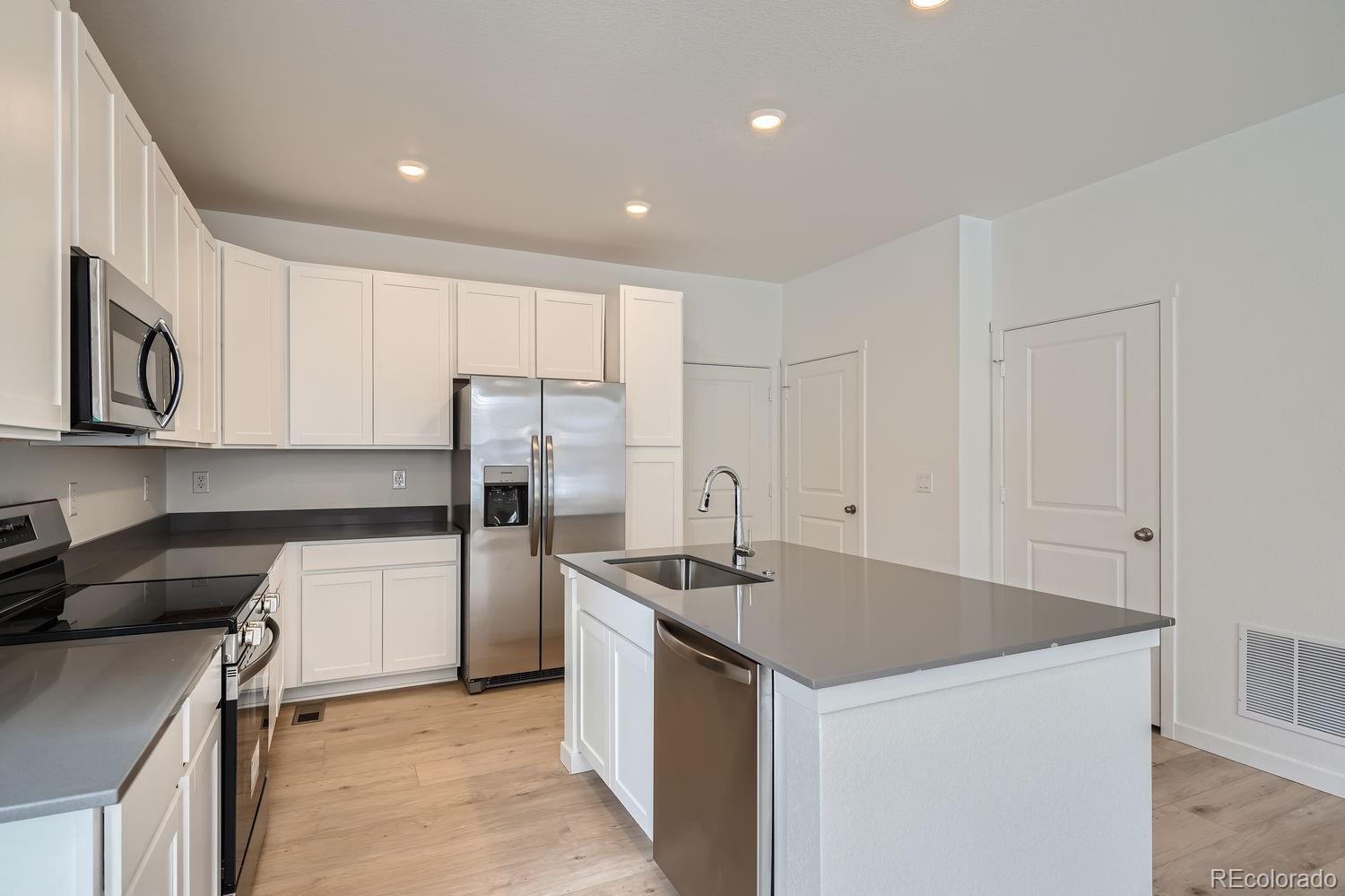 MLS Image #6 for 14556 w 91st avenue,arvada, Colorado