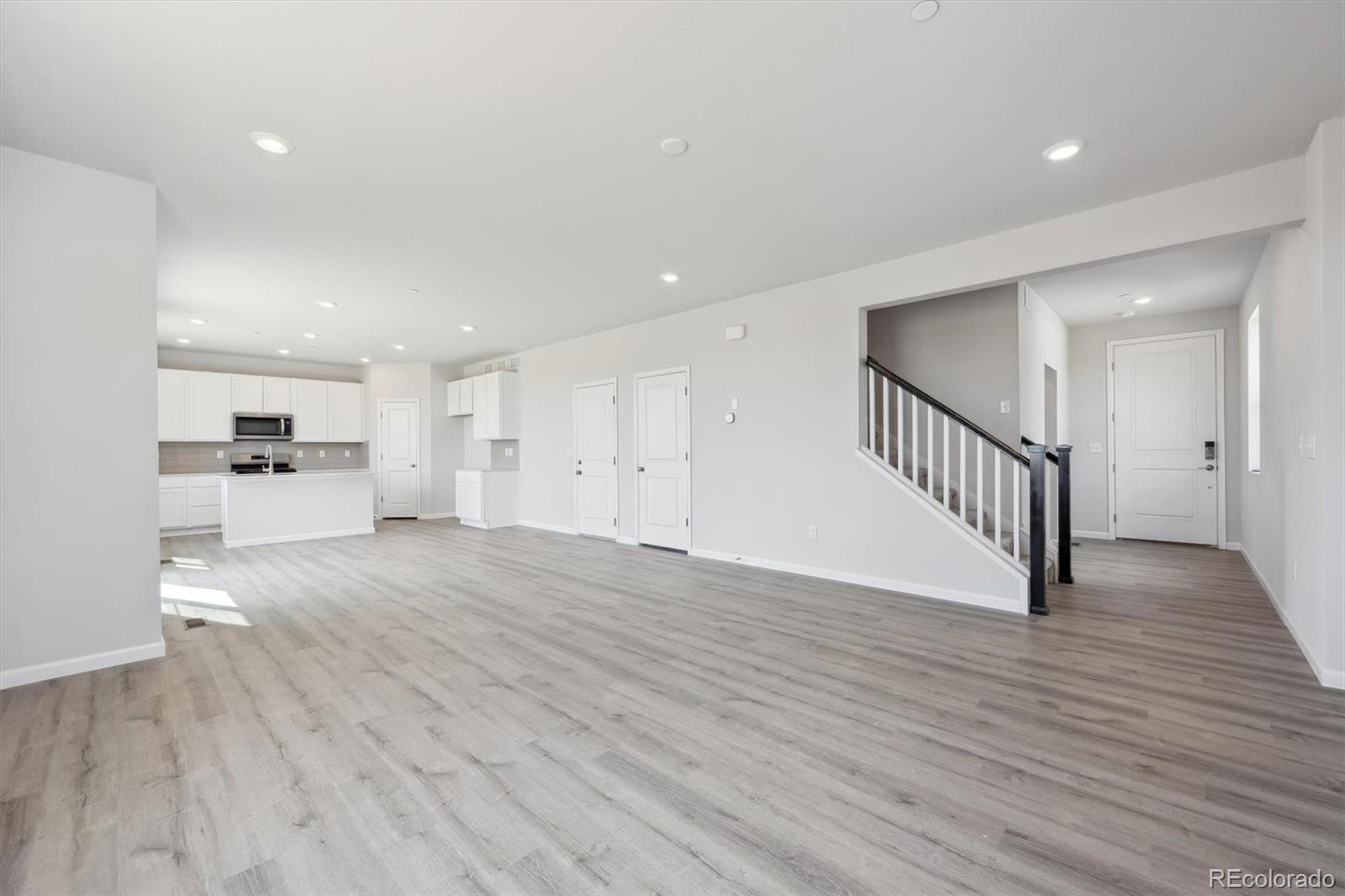 MLS Image #6 for 9992  racine street,commerce city, Colorado