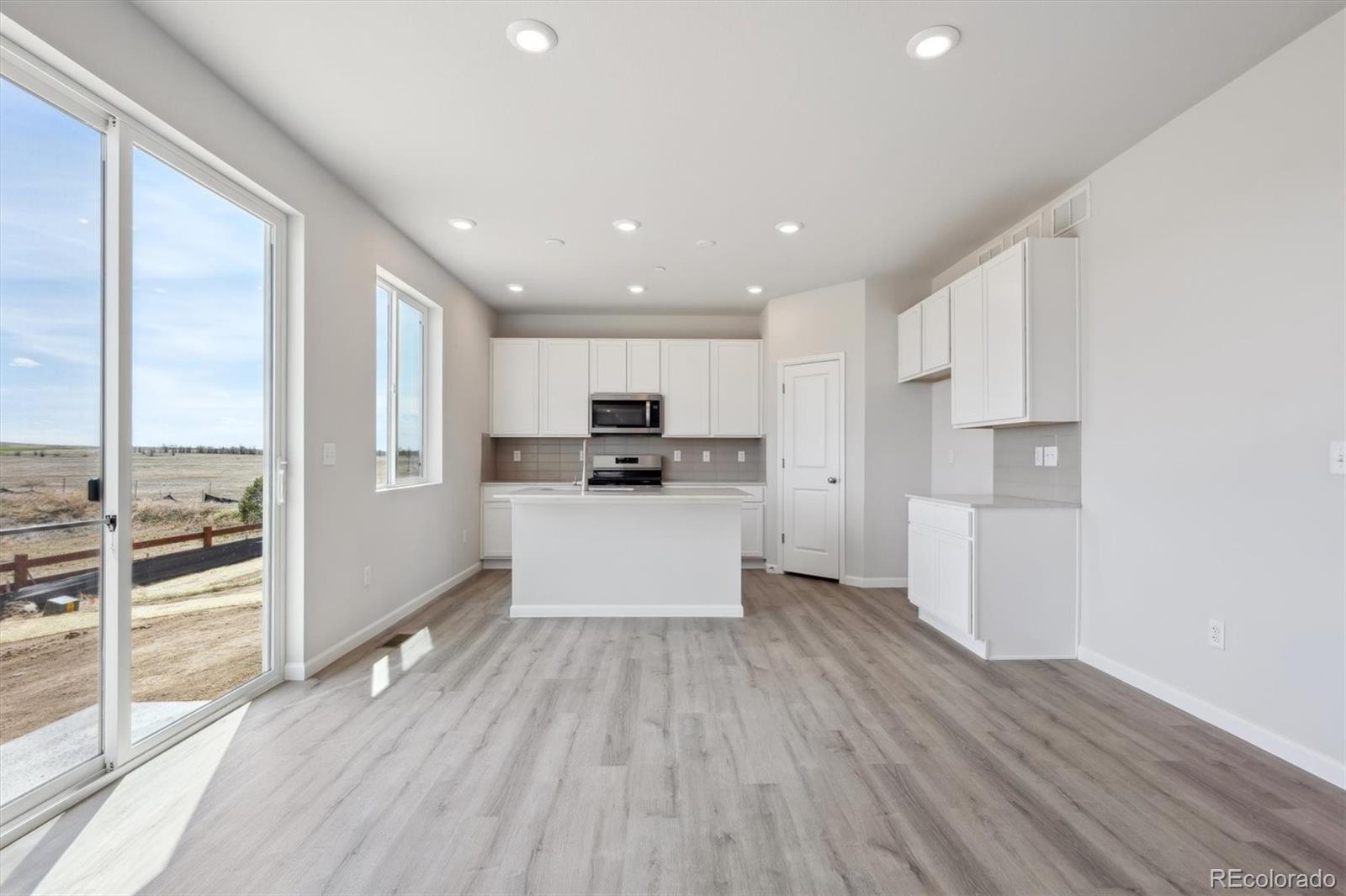MLS Image #7 for 9992  racine street,commerce city, Colorado
