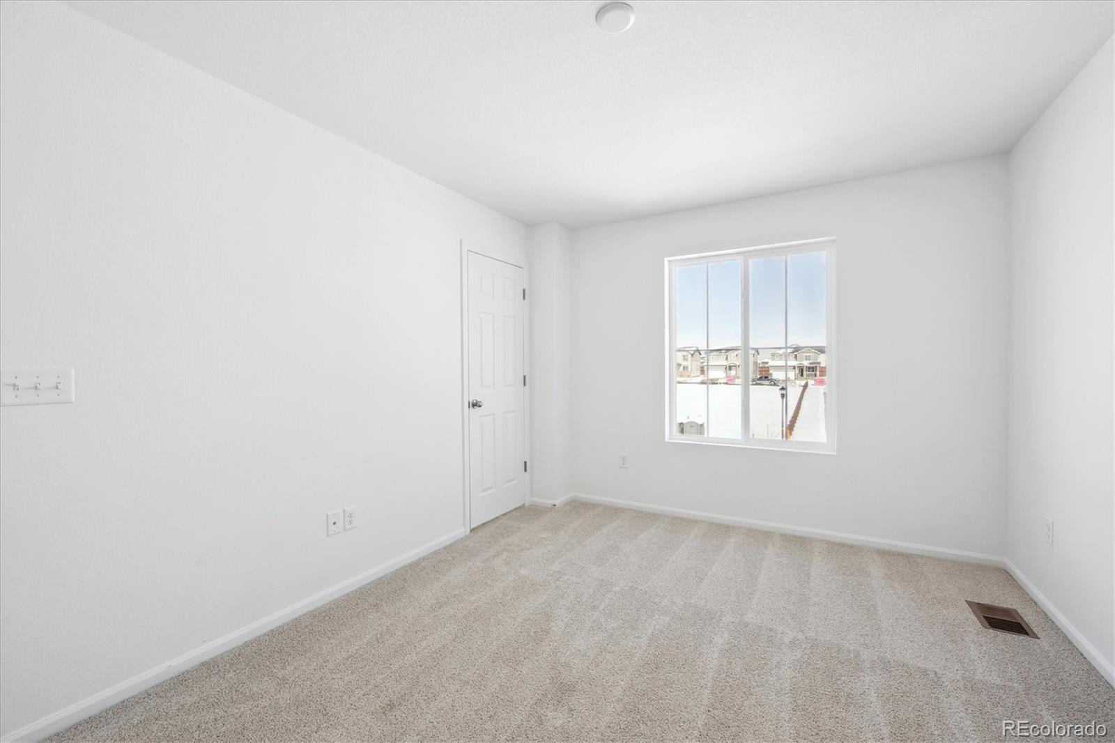 MLS Image #14 for 4642  sugar beet street,johnstown, Colorado