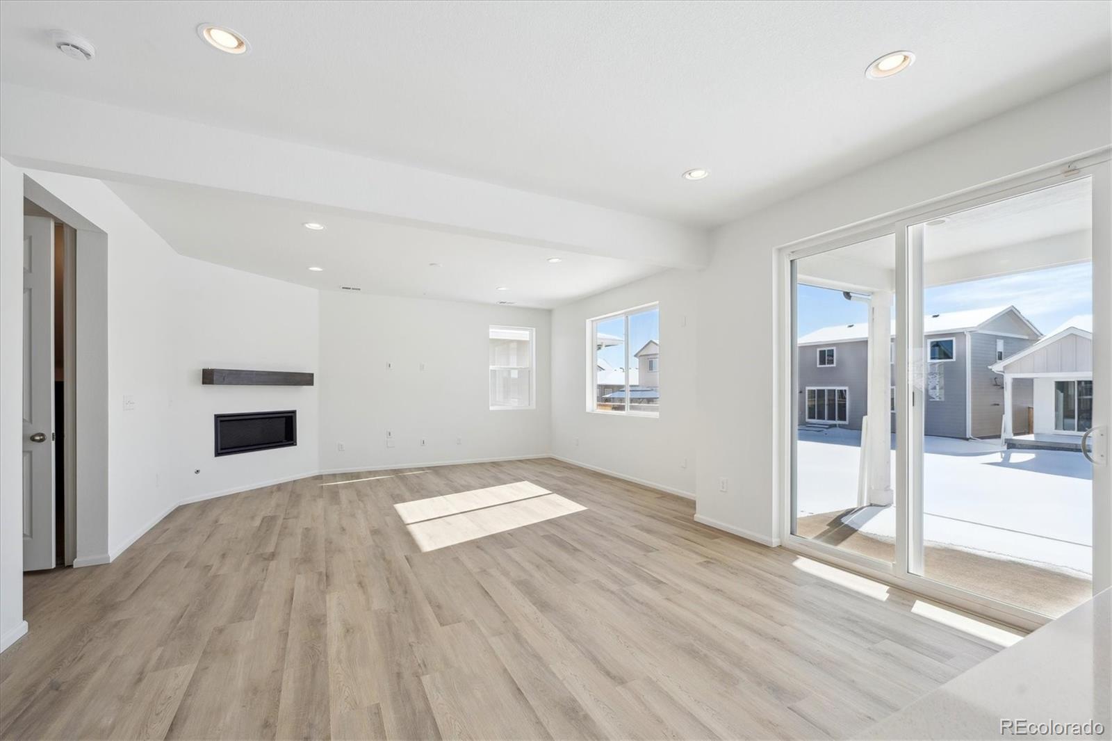 MLS Image #5 for 4642  sugar beet street,johnstown, Colorado