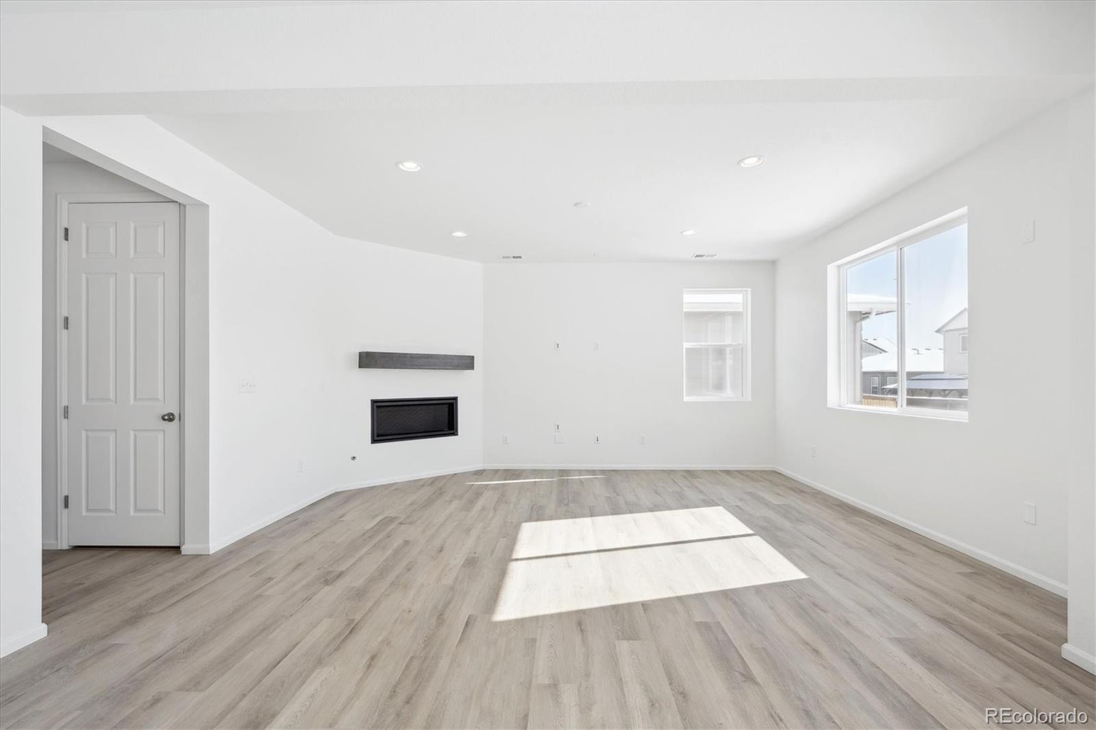 MLS Image #6 for 4642  sugar beet street,johnstown, Colorado