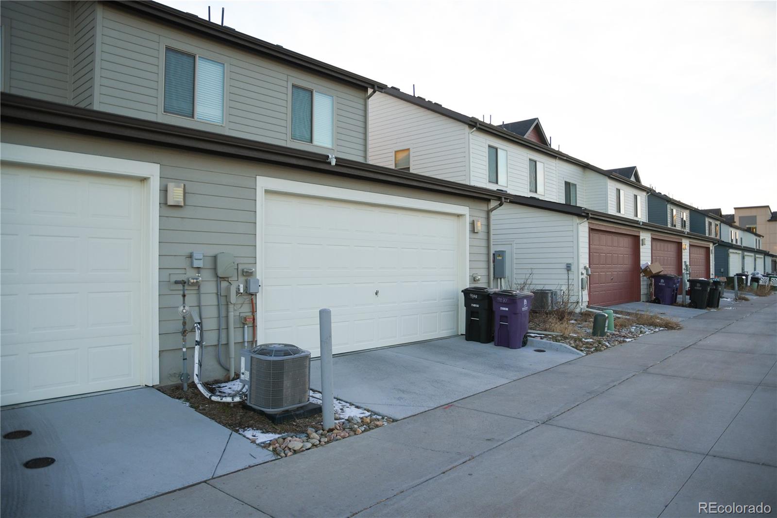 MLS Image #25 for 9841 e 56th place,denver, Colorado