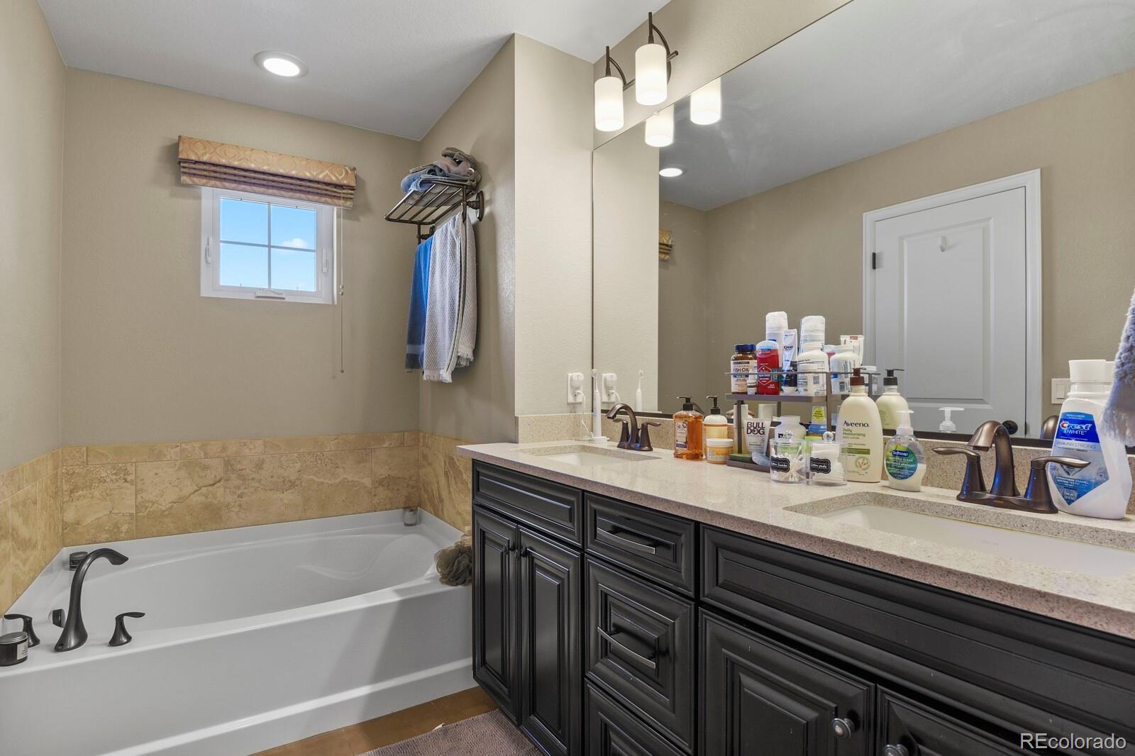 MLS Image #14 for 7976 e 53rd drive,denver, Colorado