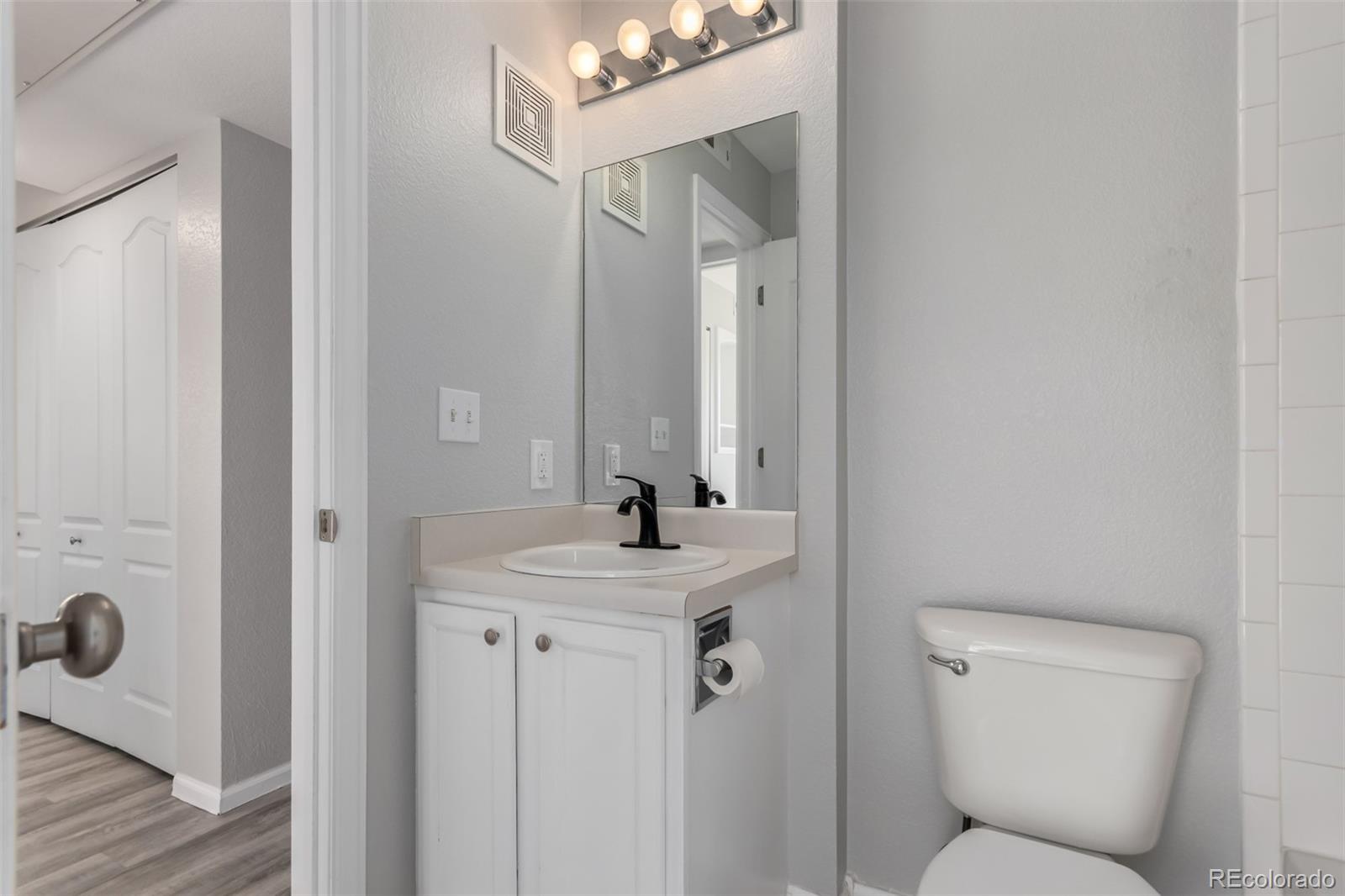 MLS Image #6 for 1670 s deframe street,lakewood, Colorado