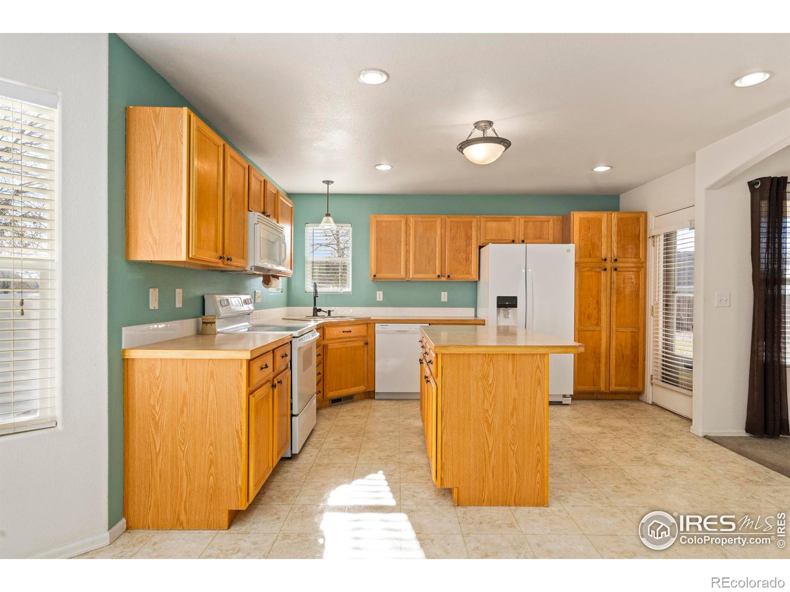 MLS Image #11 for 3677  settler ridge drive,mead, Colorado