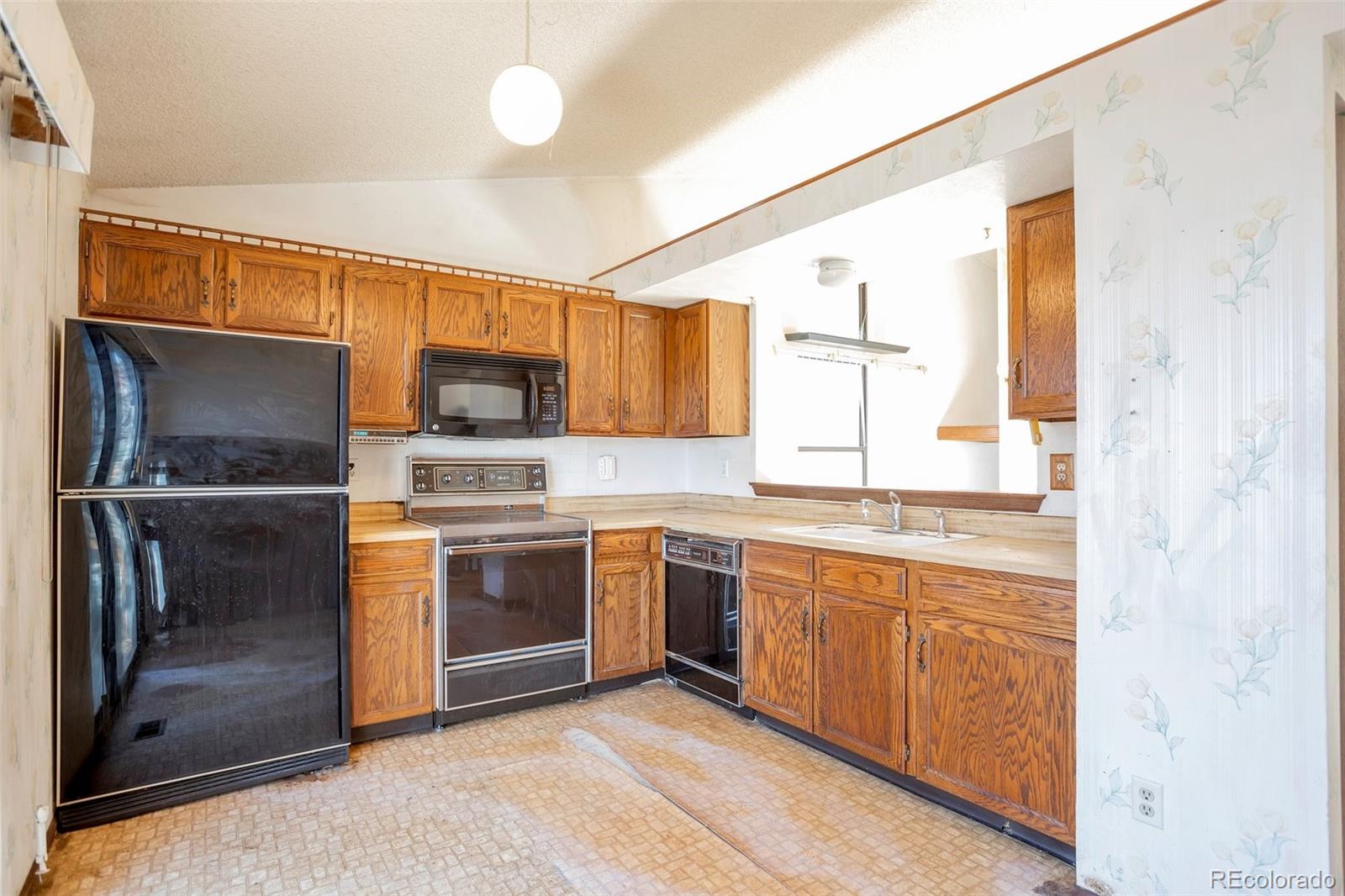 MLS Image #2 for 6024 s taft way,littleton, Colorado