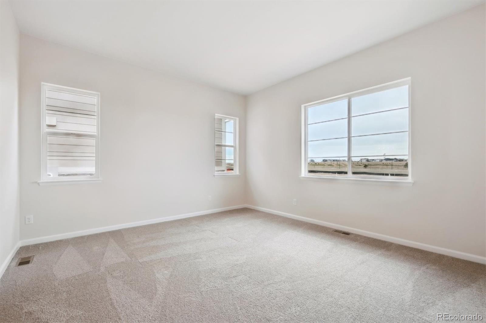 MLS Image #10 for 24720 e 36th avenue,aurora, Colorado