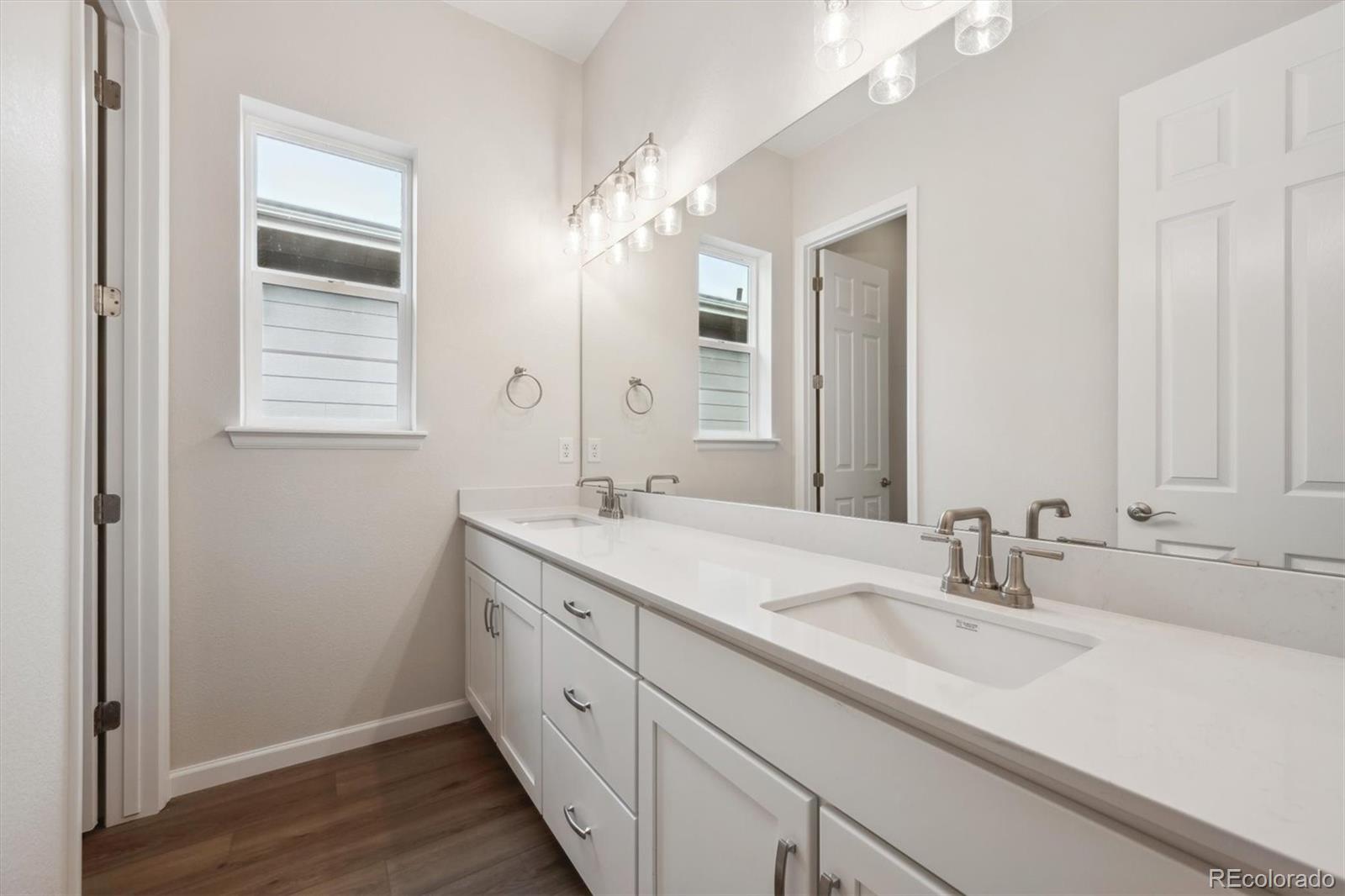 MLS Image #13 for 24720 e 36th avenue,aurora, Colorado