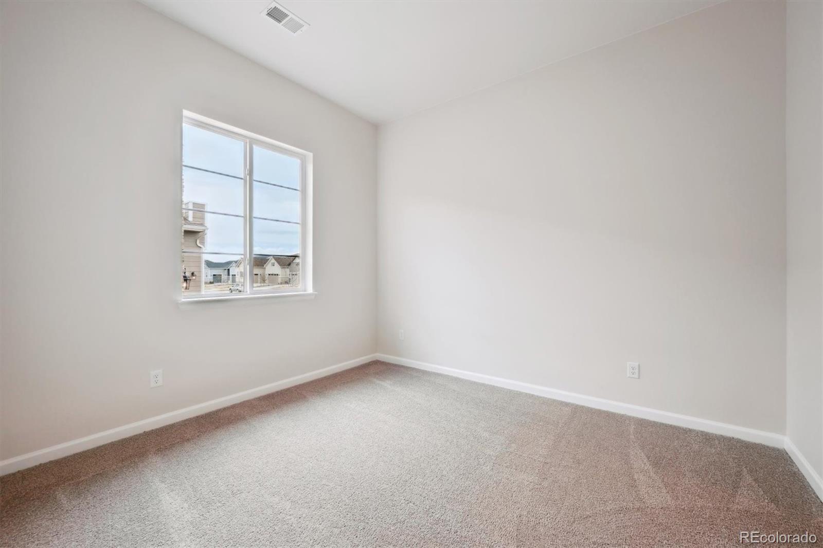 MLS Image #14 for 24720 e 36th avenue,aurora, Colorado